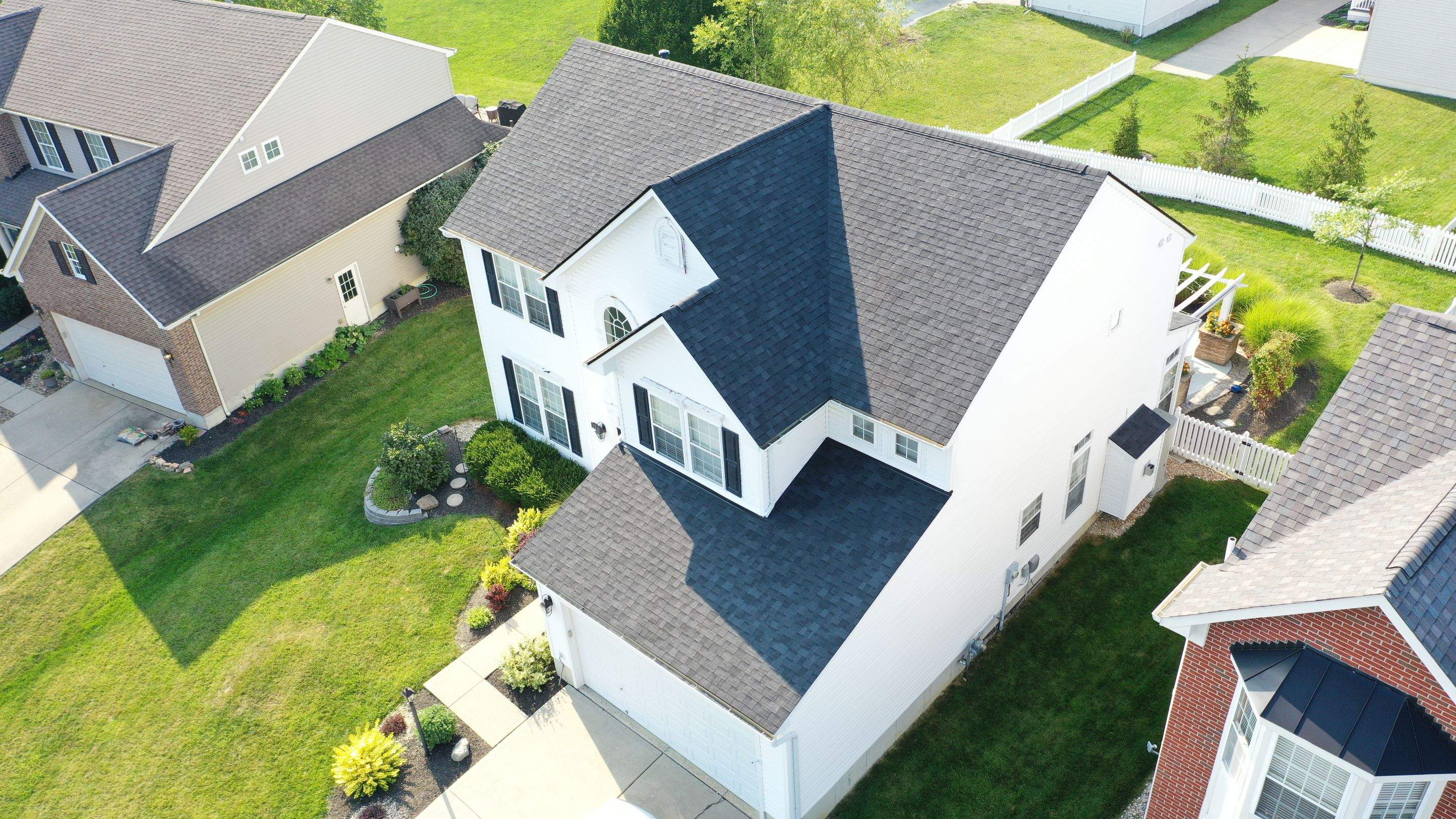 roof replacement using Onyx Black Durations by WIW Enterprises Inc