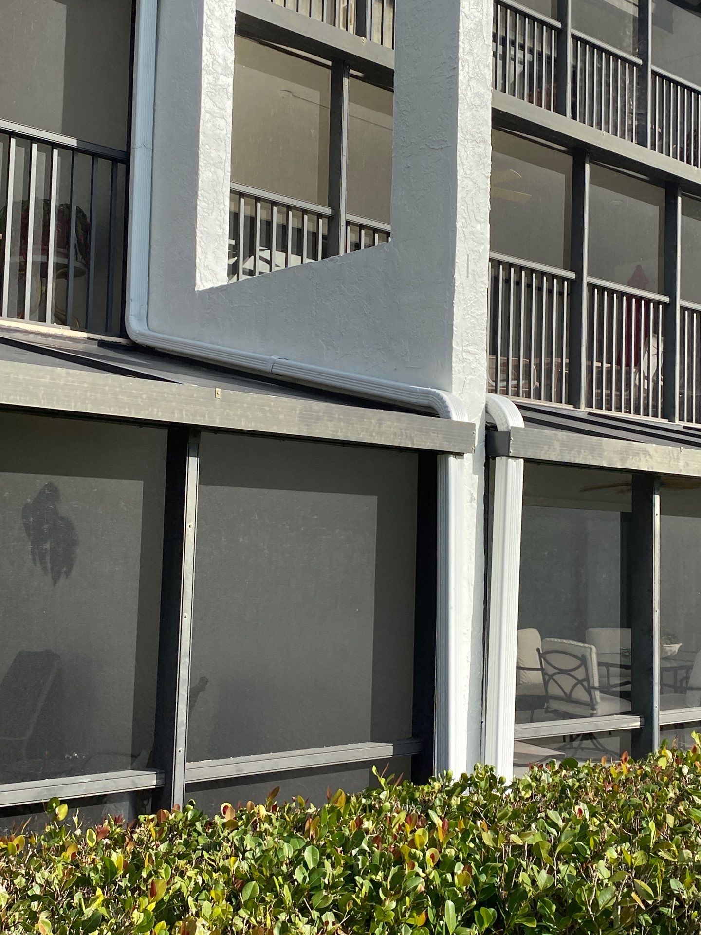 Gutter cleaning all buildings are the same for 6 units in Fort Myers FL by Gutter Professors