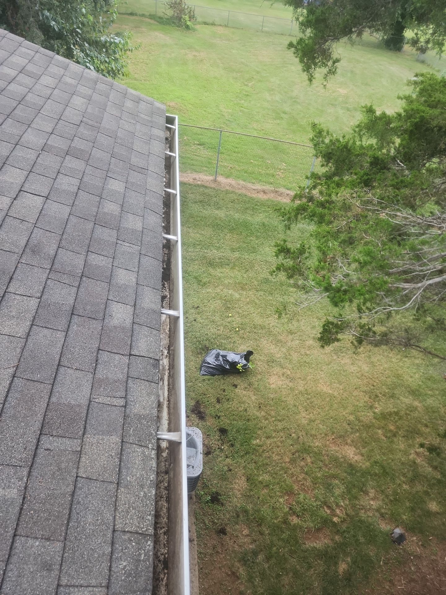 HOA gutter cleaning after photo.