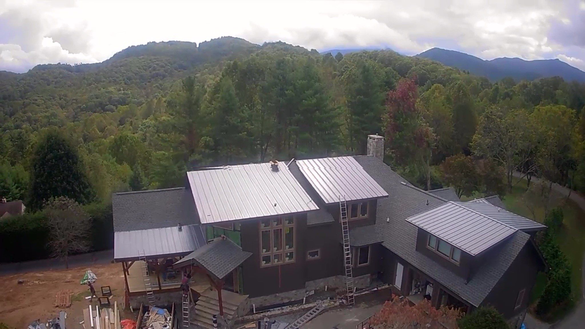Smithey Residence by Omnia Roofing