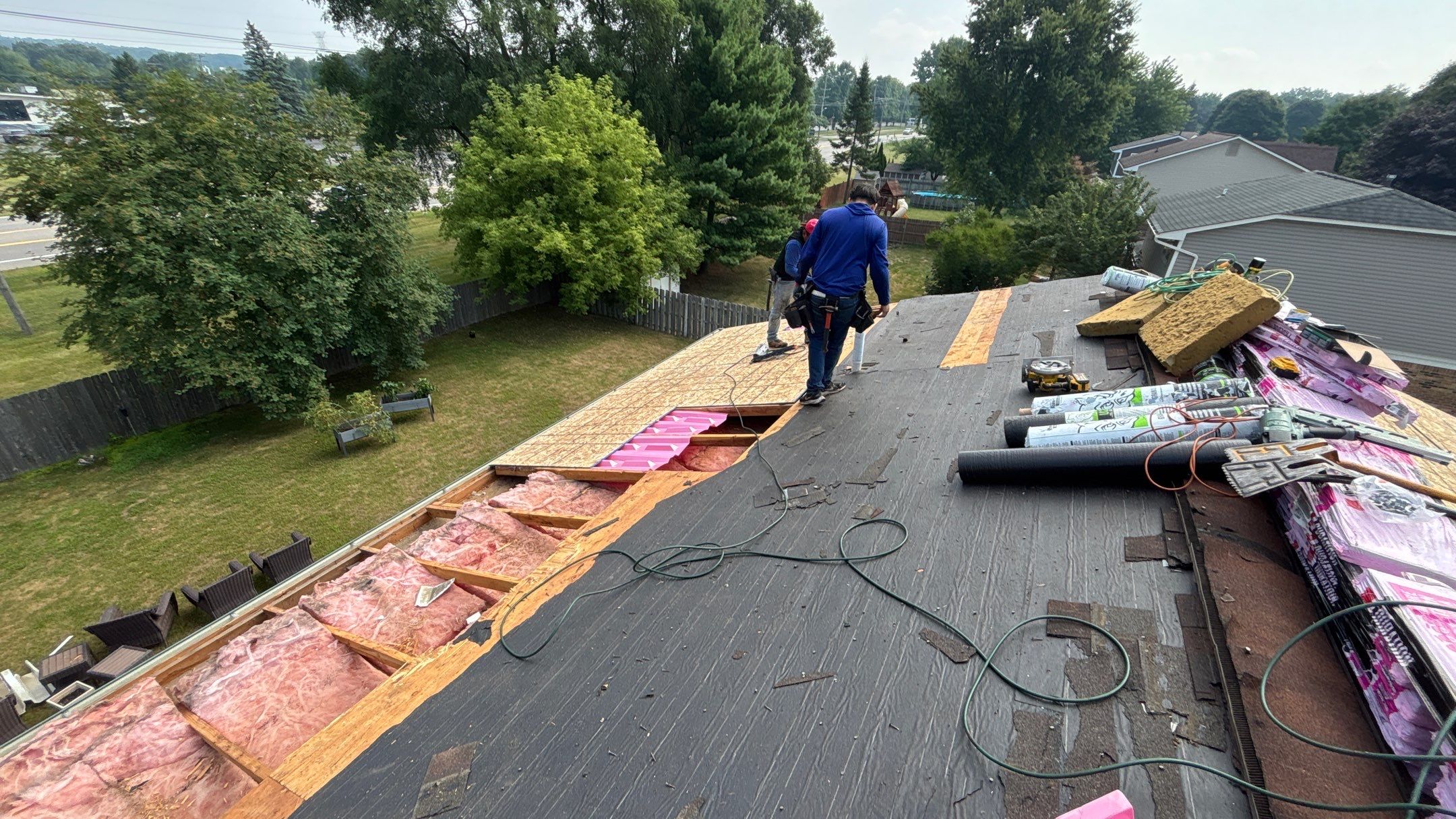 Roof Replacement using Owens Corning Brownwood by 180 Contractors