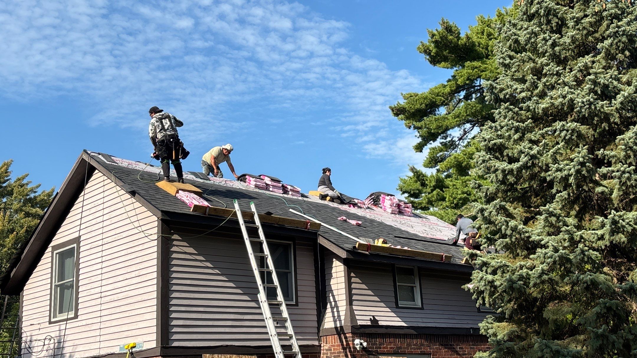 Roof Replacement using Owens Corning Onyx Black by 180 Contractors