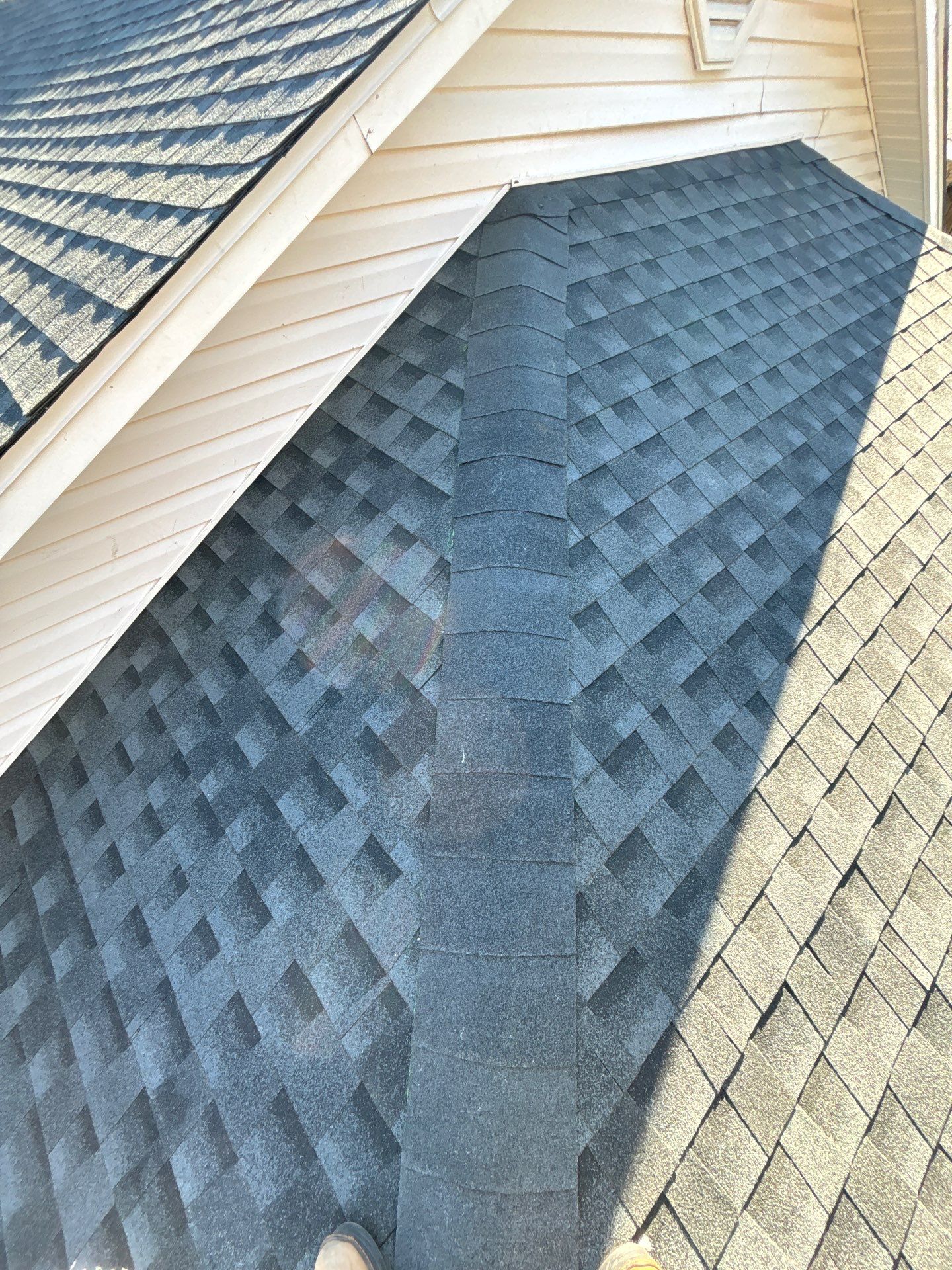 GAF HDZ - Charcoal by Linta Roofing Inc