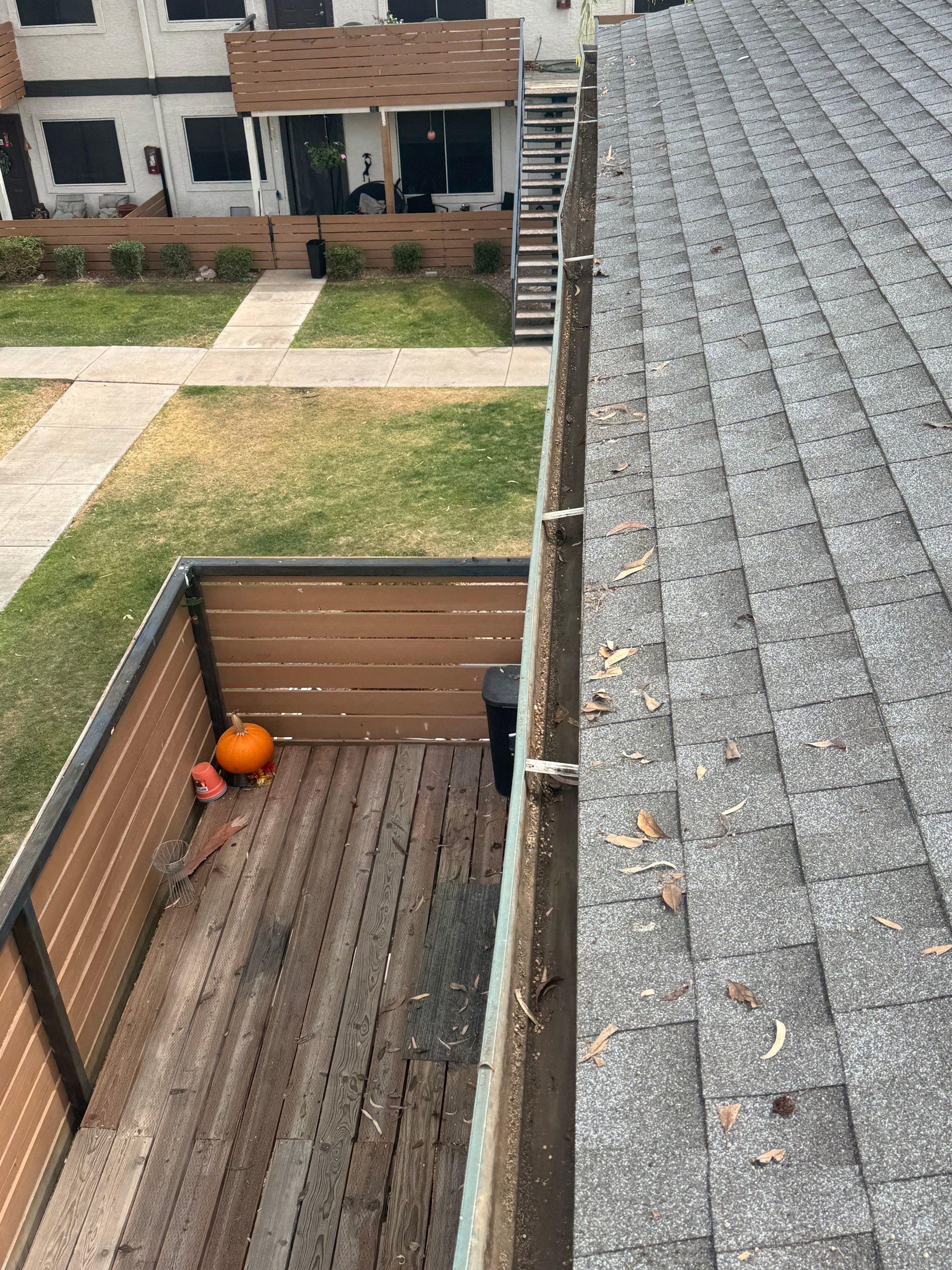 Commercial gutter cleaning Phoenix after photo with clean gutters