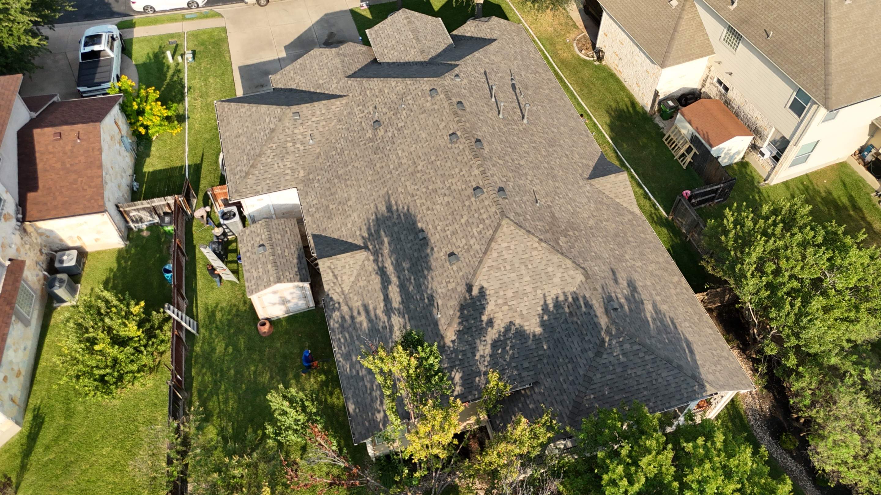 Weathered Wood - Malarkey Vista by RoofsOnly.com