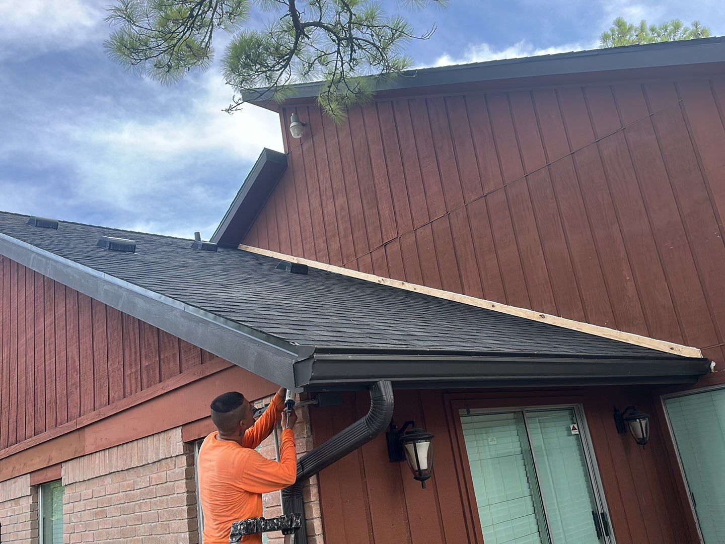 Residential Roofing Installation using Owen's Corning Duration (Lifetime) Shingles by Roof Repair Company