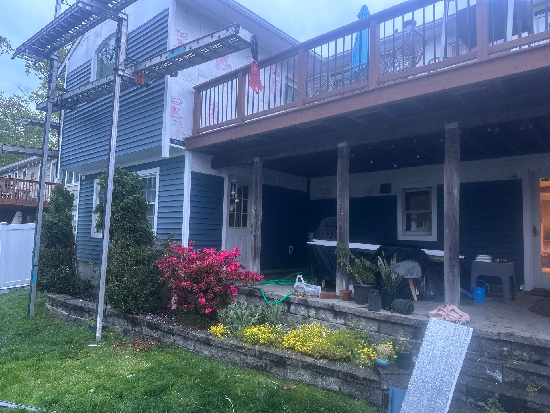 Siding Installation using Certainteed Cedar Impressions Straight Edge Perfection Shingles - D7 - Pacific Blue by A Plus Exterior