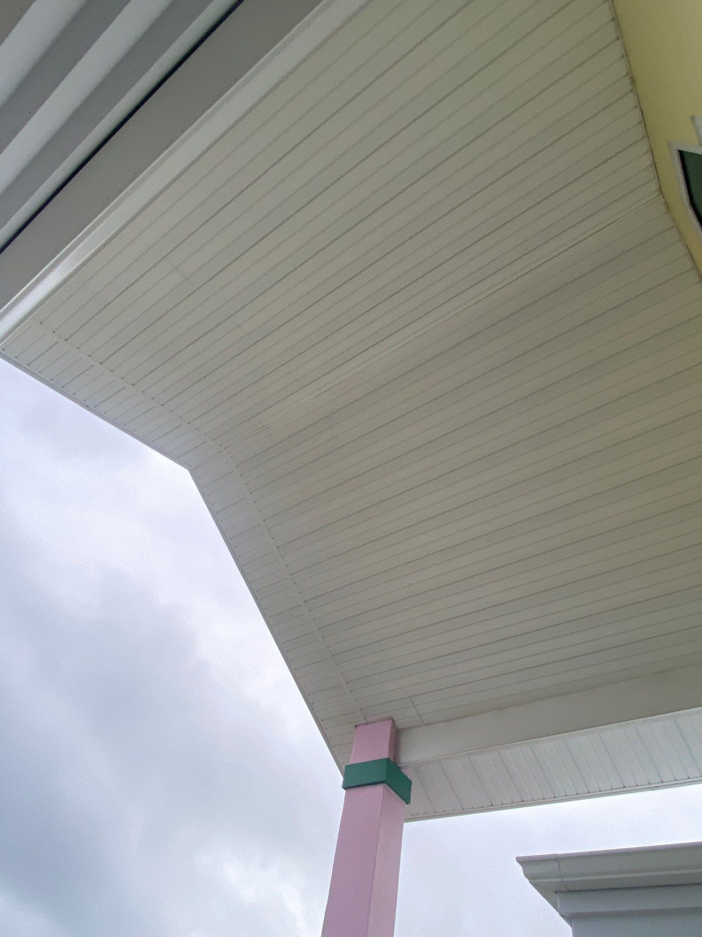 Soffit and Fascia Installation in Bradenton FL by Gutter Professors