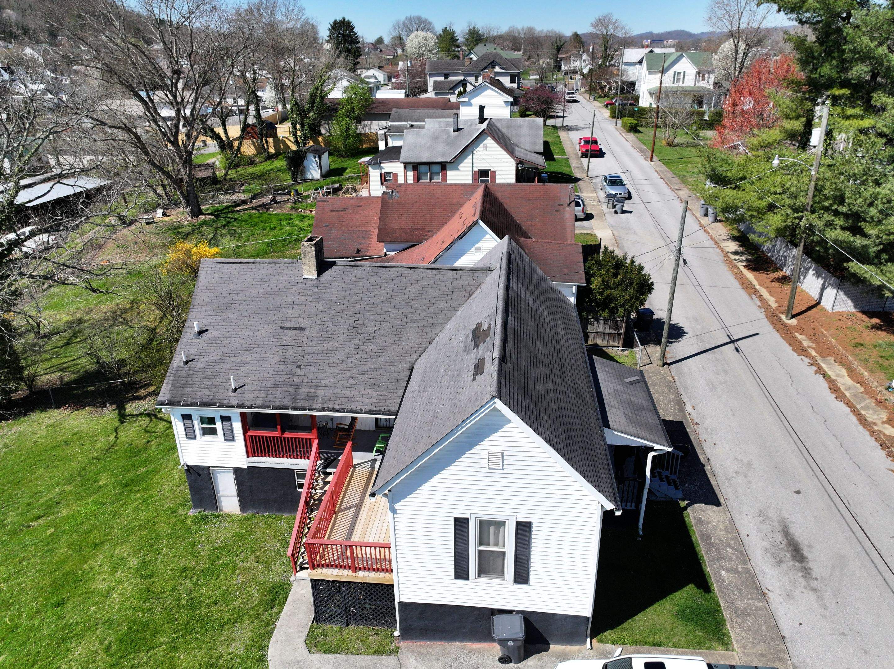 Fritz Residence by Omnia Roofing