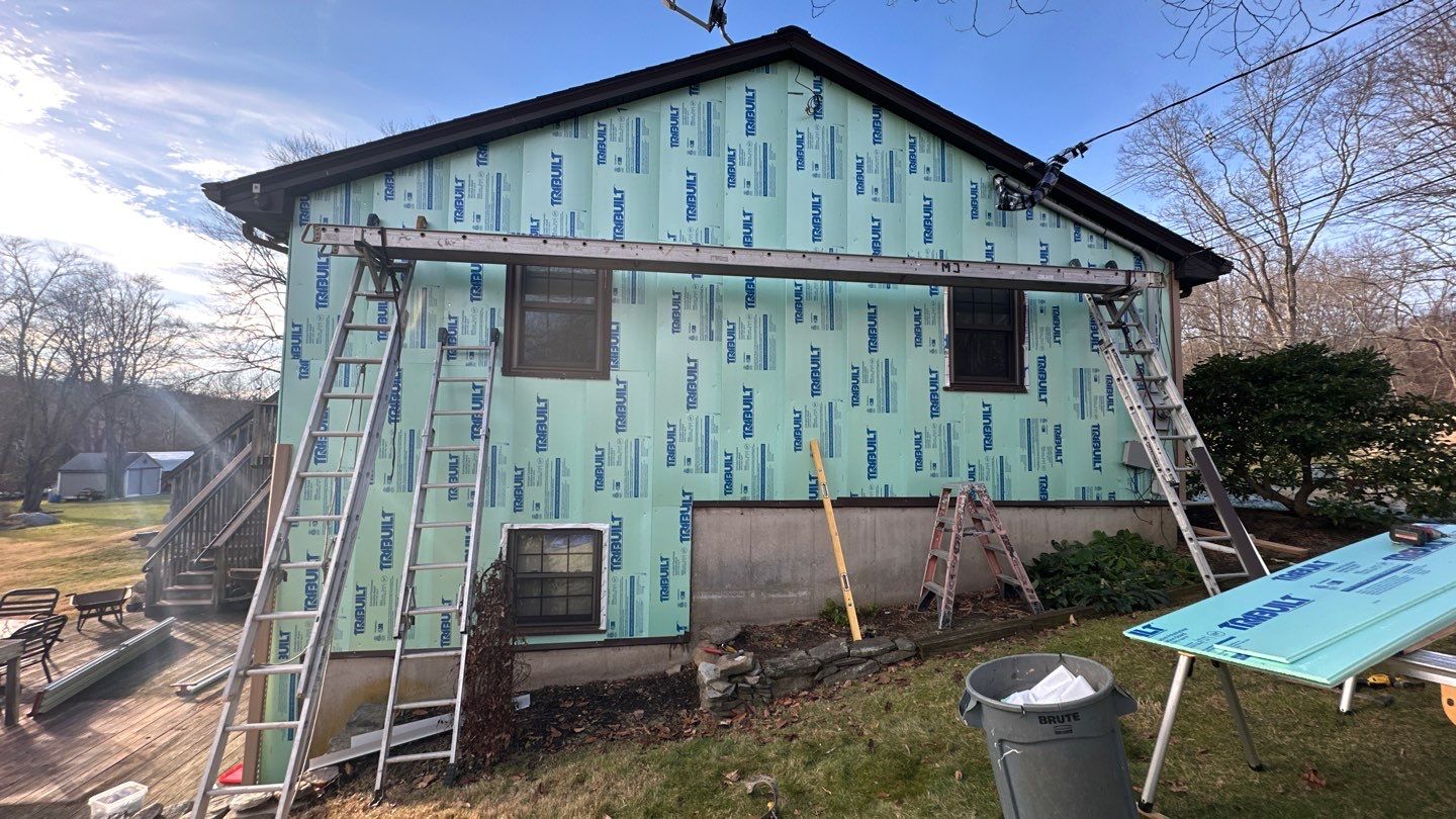 Cedar siding update with Cert. Cedar Impressions D/7 Perfection, Straight Bottom, Natural Blend by DiGiorgi Roofing and Siding Inc
