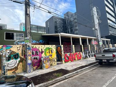 325 NW 24TH ST