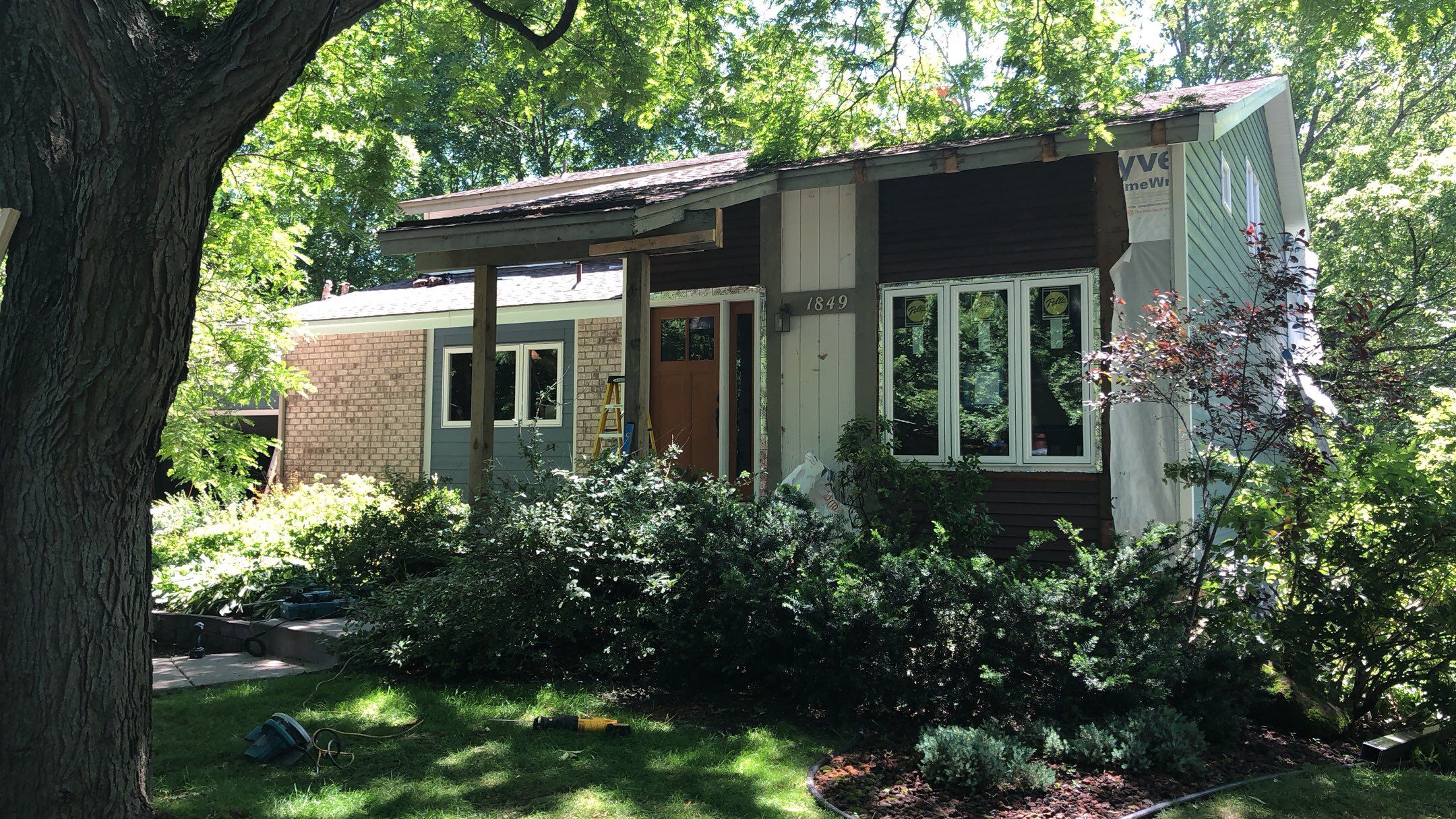 Siding Installation using LP SmartSide and Pella Vinyl Windows by MODERN EXTERIOR SYSTEMS