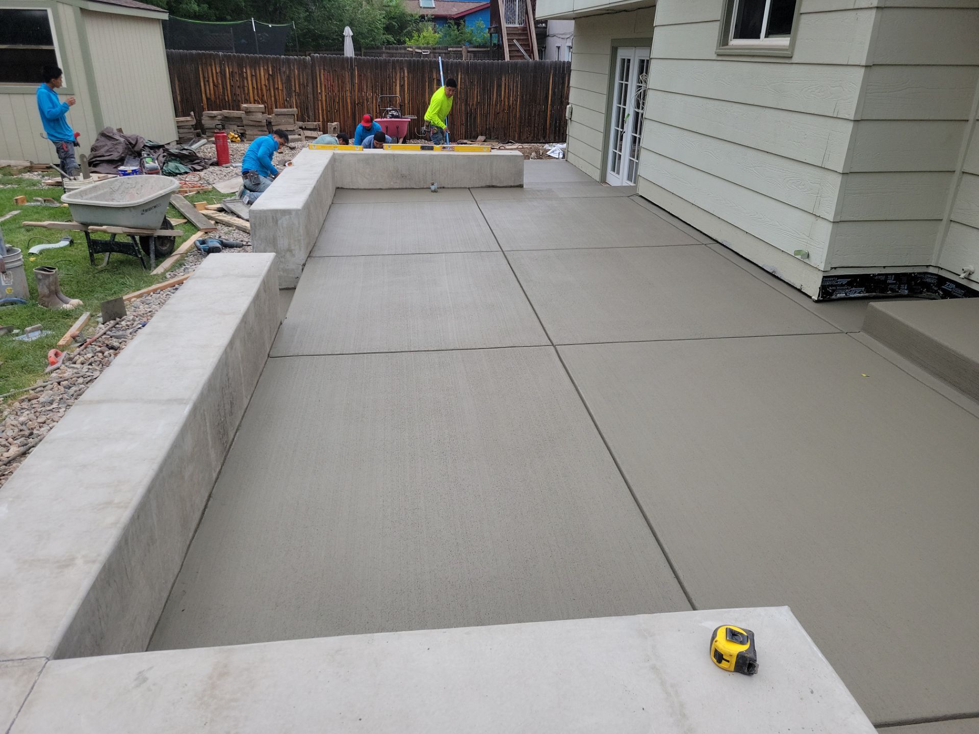 New Concrete Patio and Integrated Retaining Walls in Fort Collins by Center Line Concrete