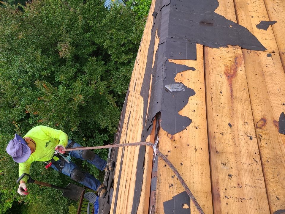 Arlington: CertainTeed Landmark Architectural Shingle in Georgetown Gray by RM Banning, Inc.