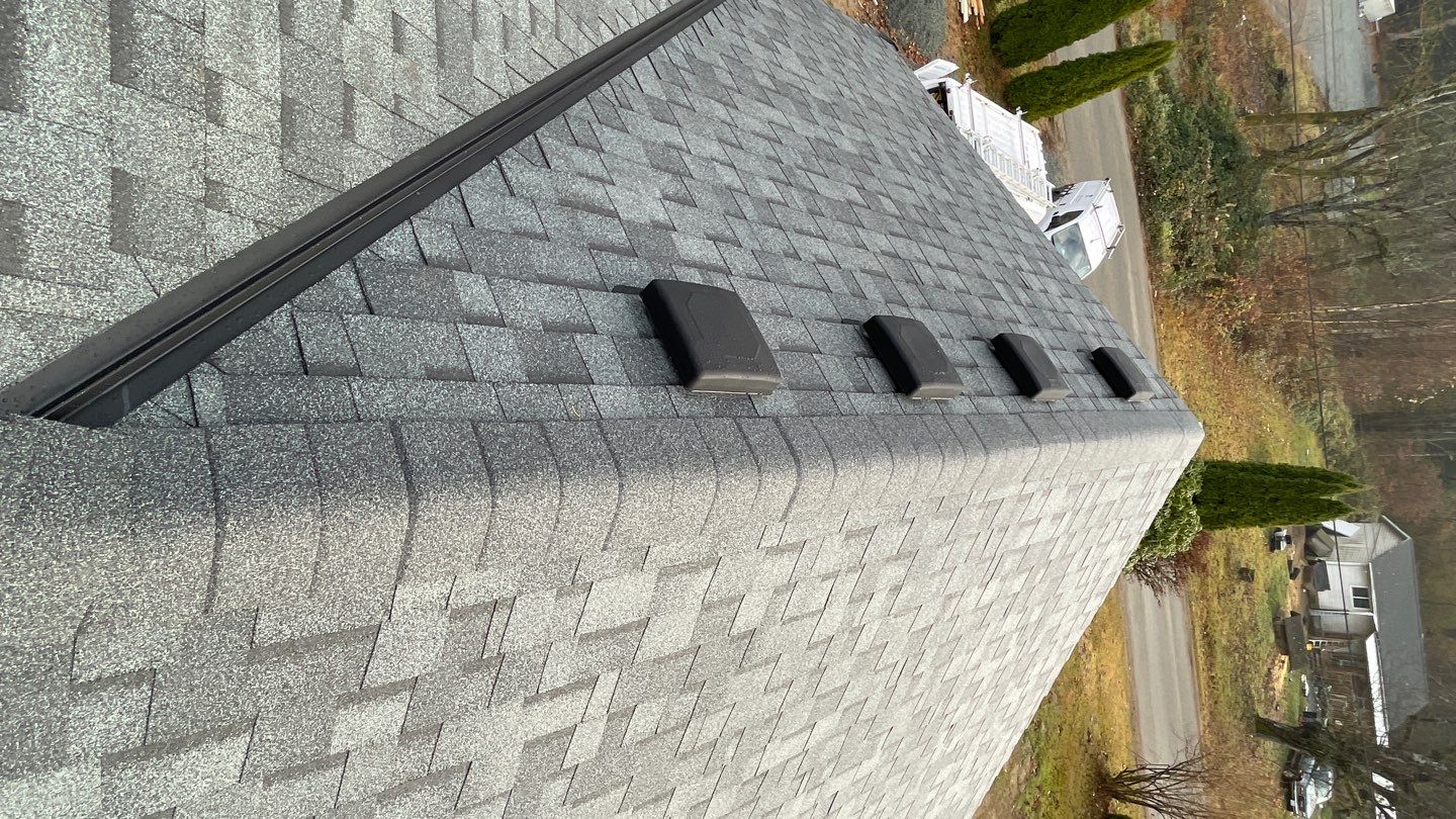 Residential Roofing Installation using OC Oakridge shingles by Top Notch Roofing Inc