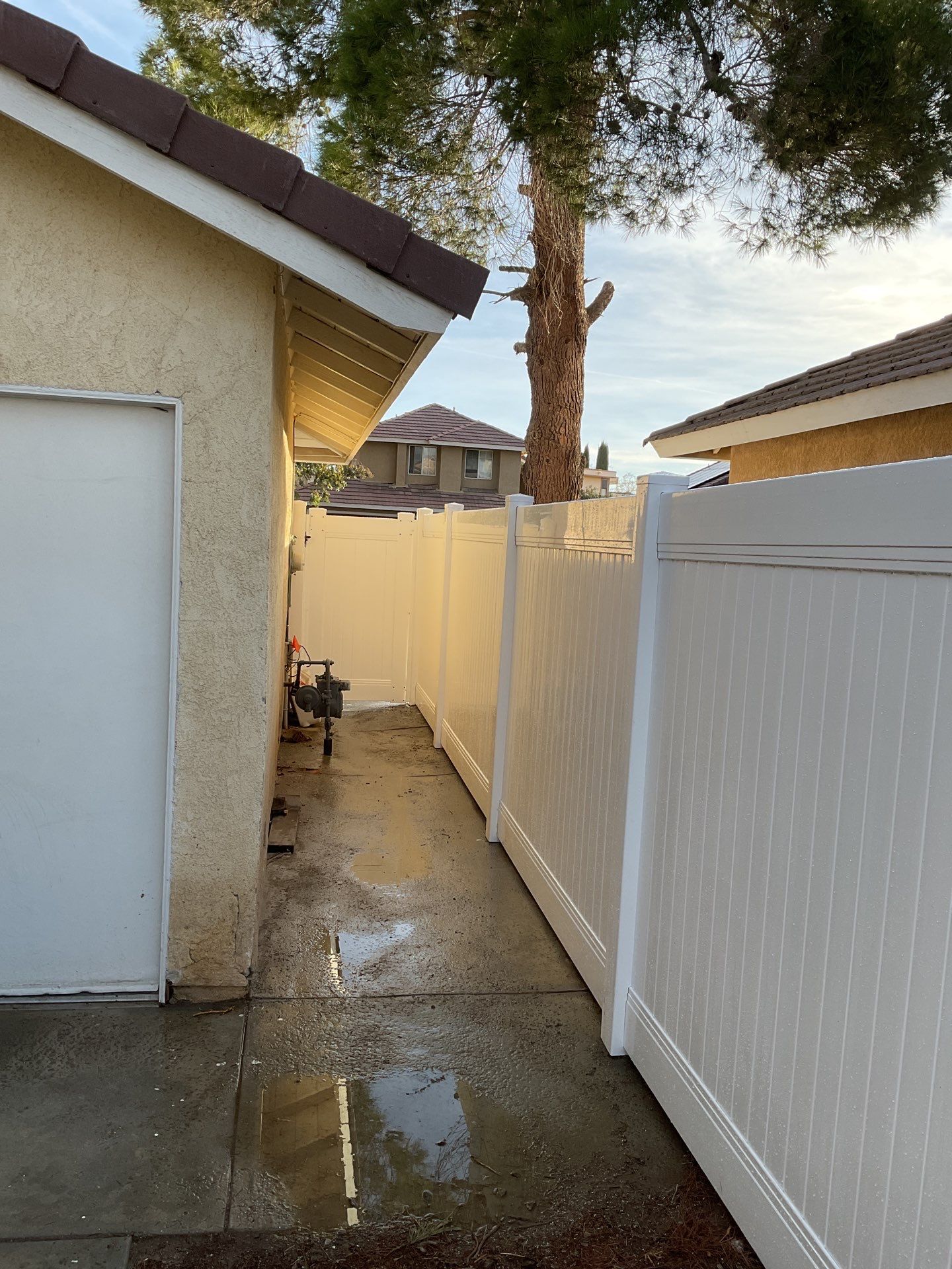 Fence Installation using Vinyl by Fence Guys Inc.