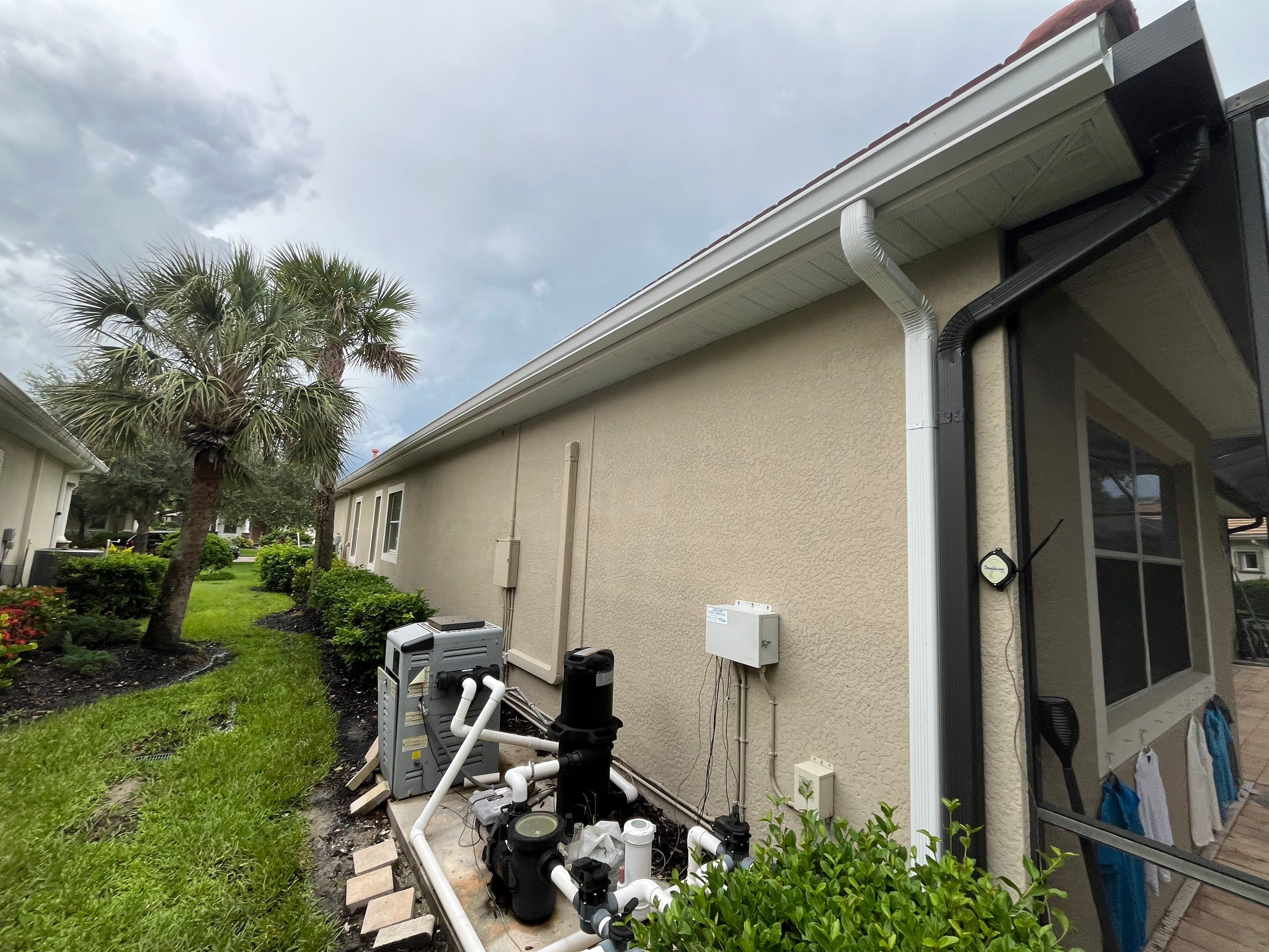 Seamless Gutters in Fort Myers FL by Gutter Professors
