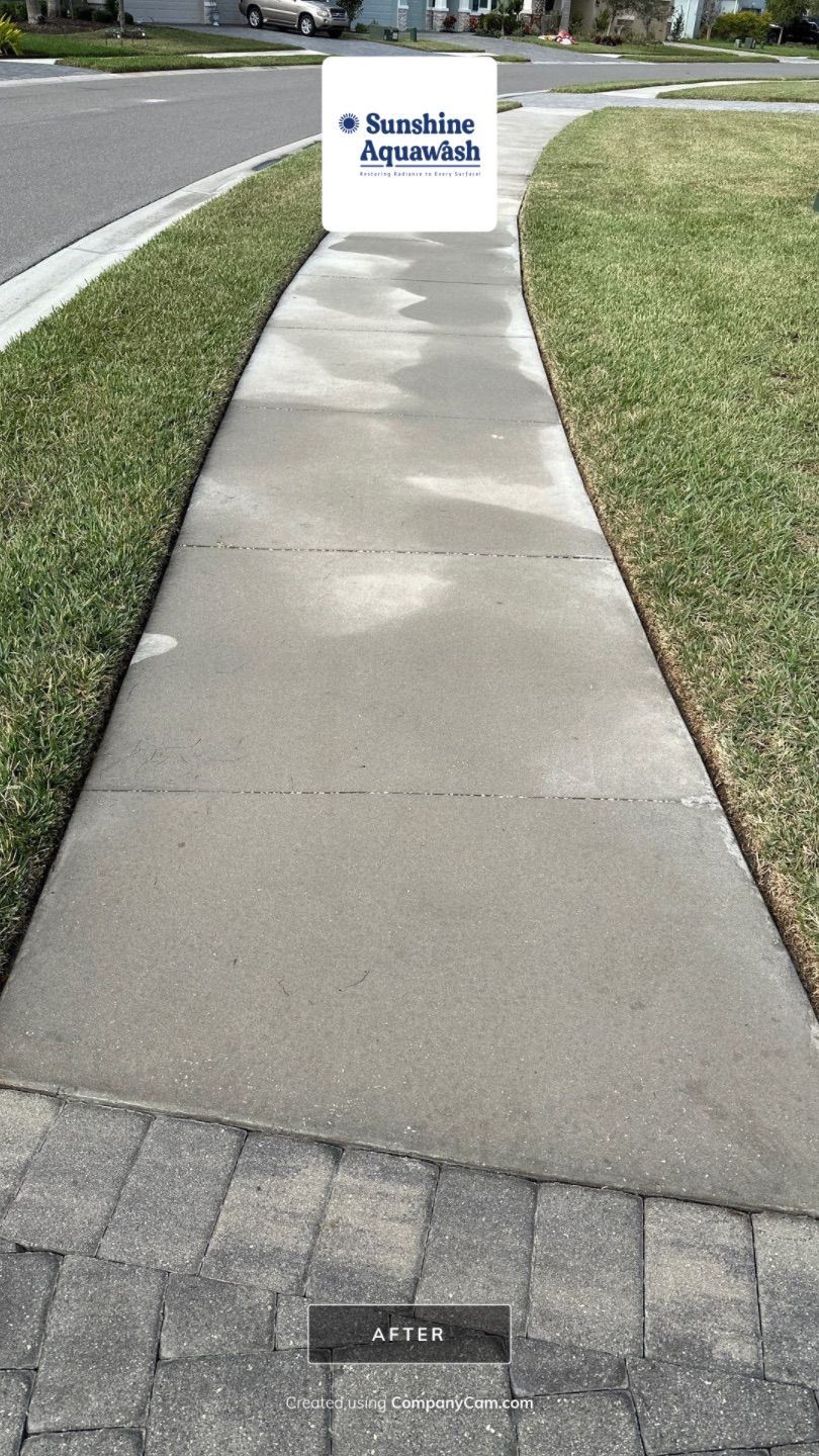 2-Story House Wash & Paver Driveway Cleaning in Trevesta Community, Palmetto, FL | Sunshine AquaWash by Sunshine AquaWash