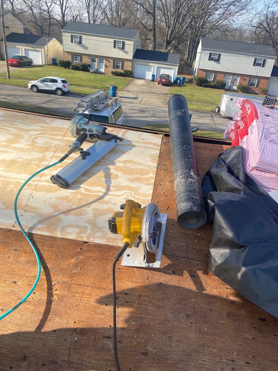 Residential Roofing Installation using Owens Corning Oakridge, Desert Tan by Absolute Roofing and Construction