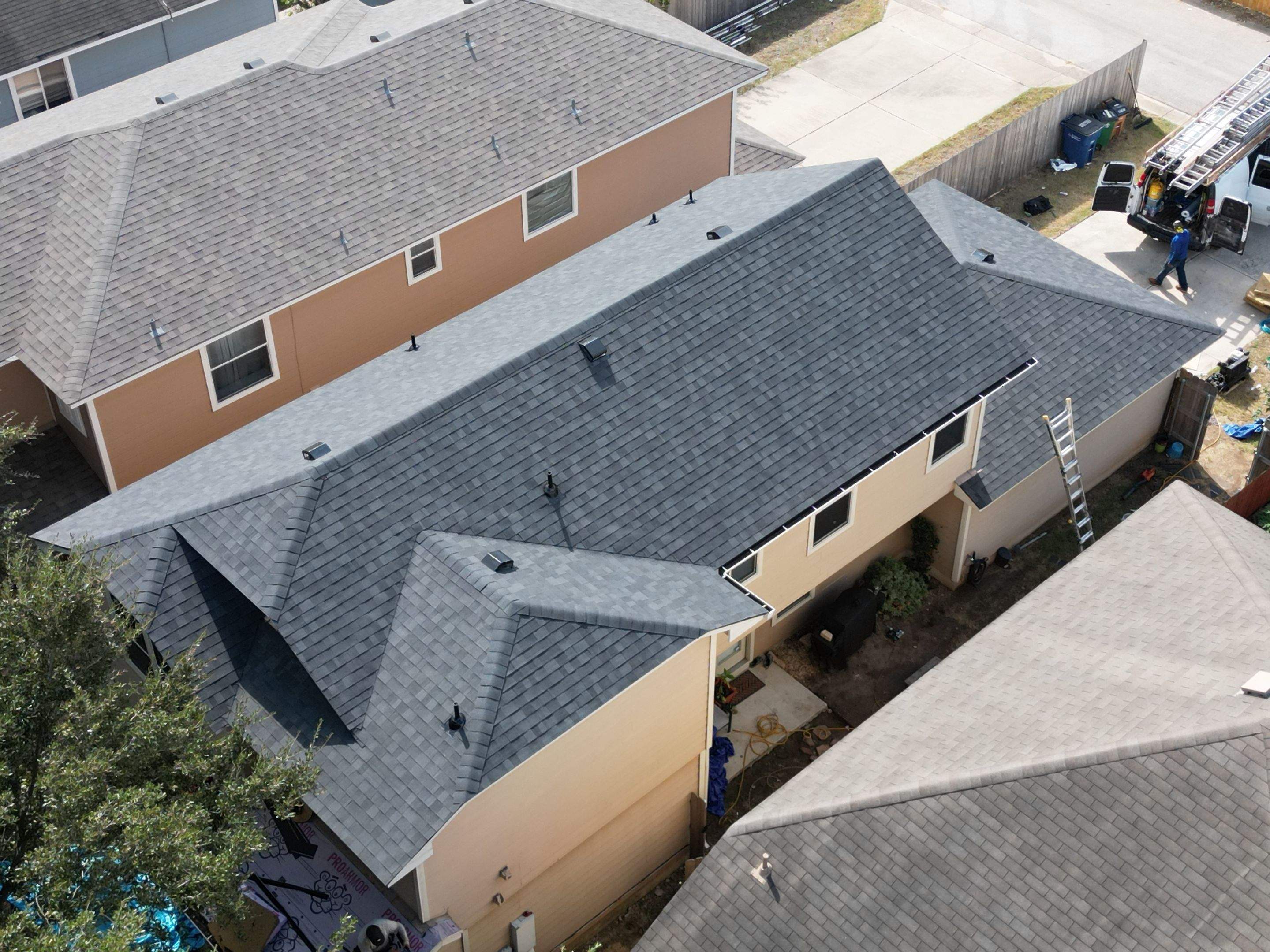 Onyx Black - TruDefinition Duration by RoofsOnly.com