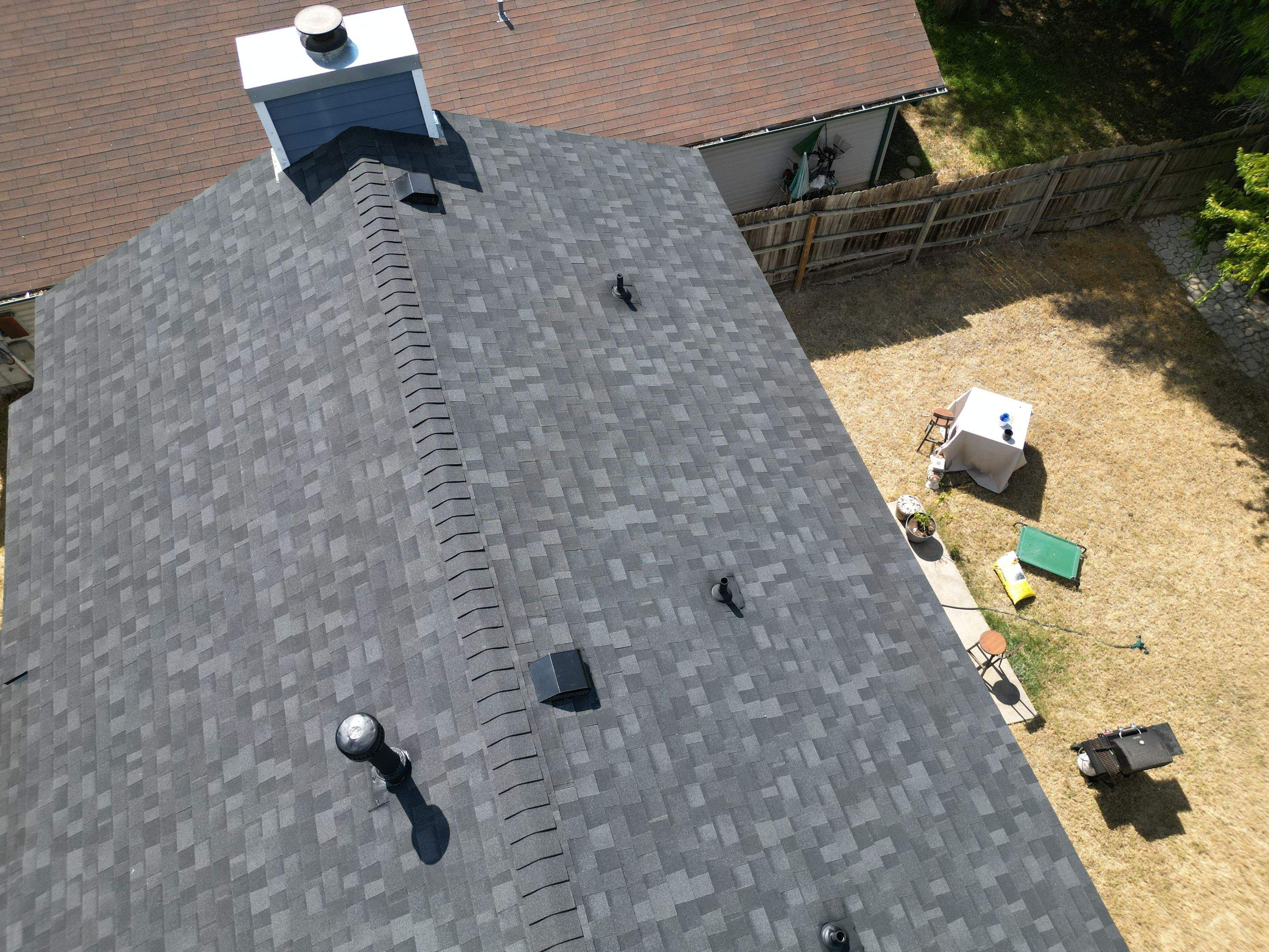 Onyx Black - Owens Corning TruDefinition Duration by RoofsOnly.com