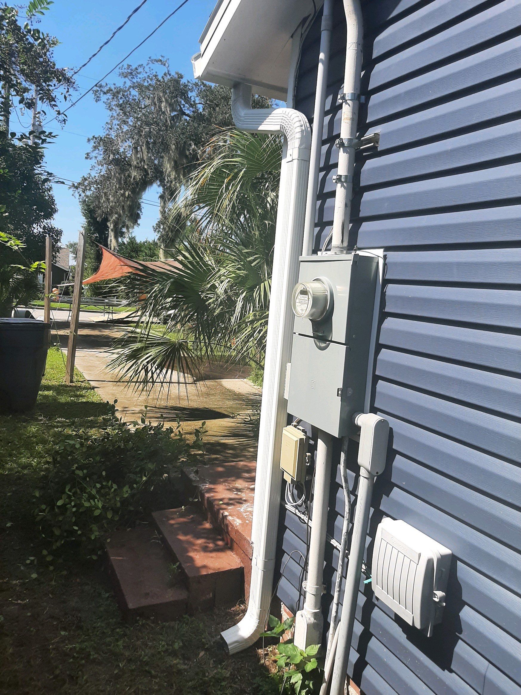 Gutter Installation using K-Style Seamless Gutters by Gutter Professors