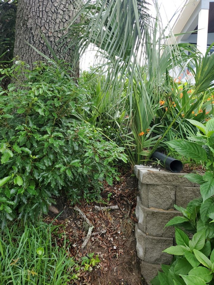 Custom Horizontal Fence  by Hip Square Fence Inc.
