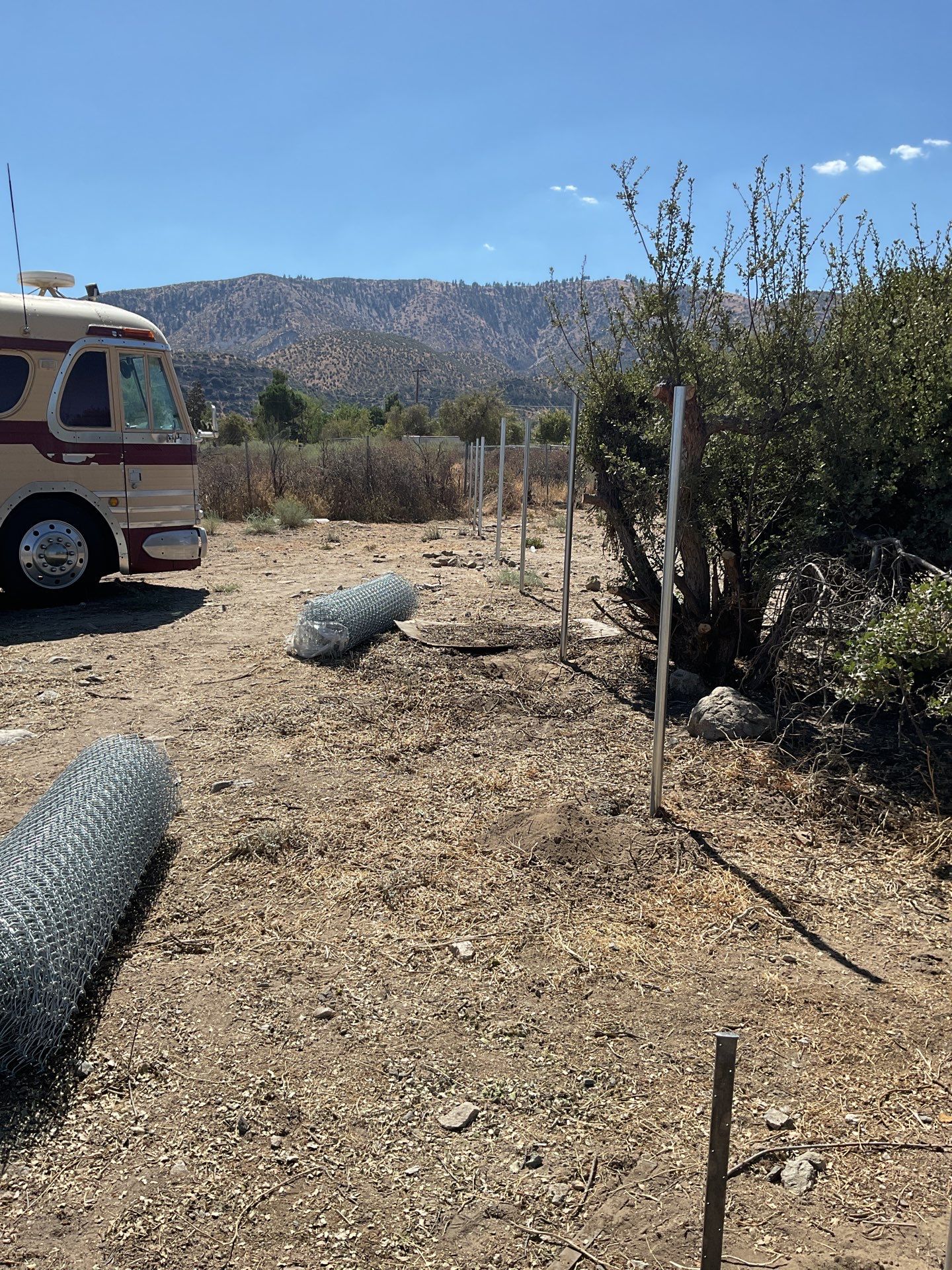 Fence Installation using chain -link by Fence Guys Inc.