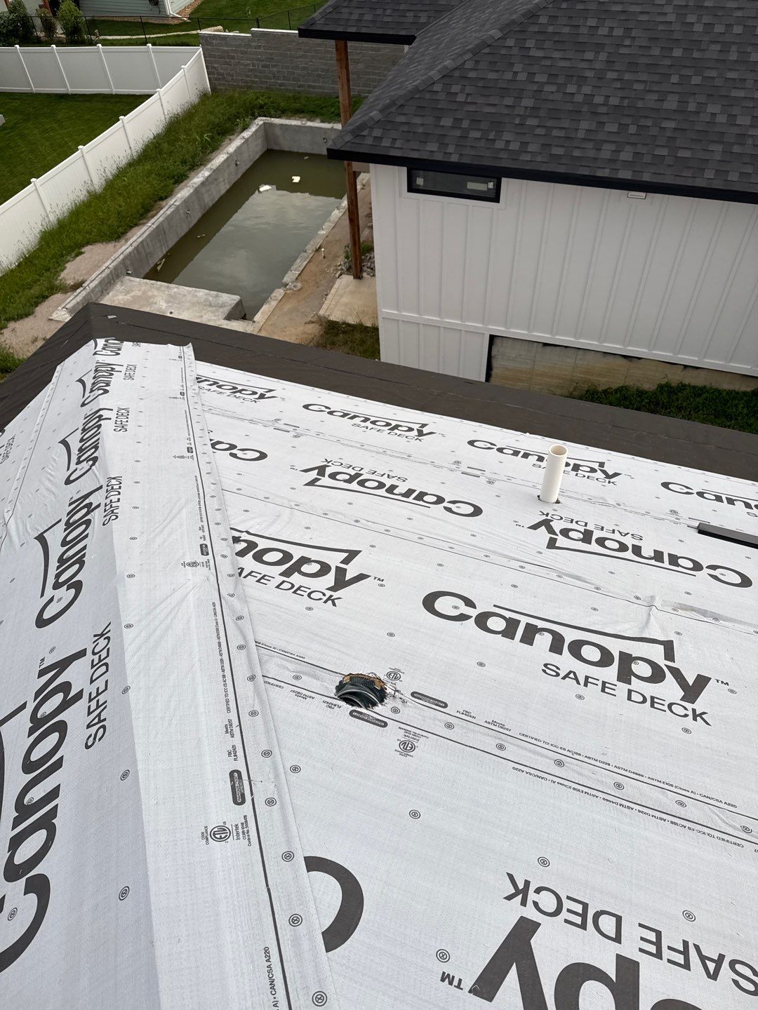 New Roof and Exterior Envelope in Midtown by Hansen Projects