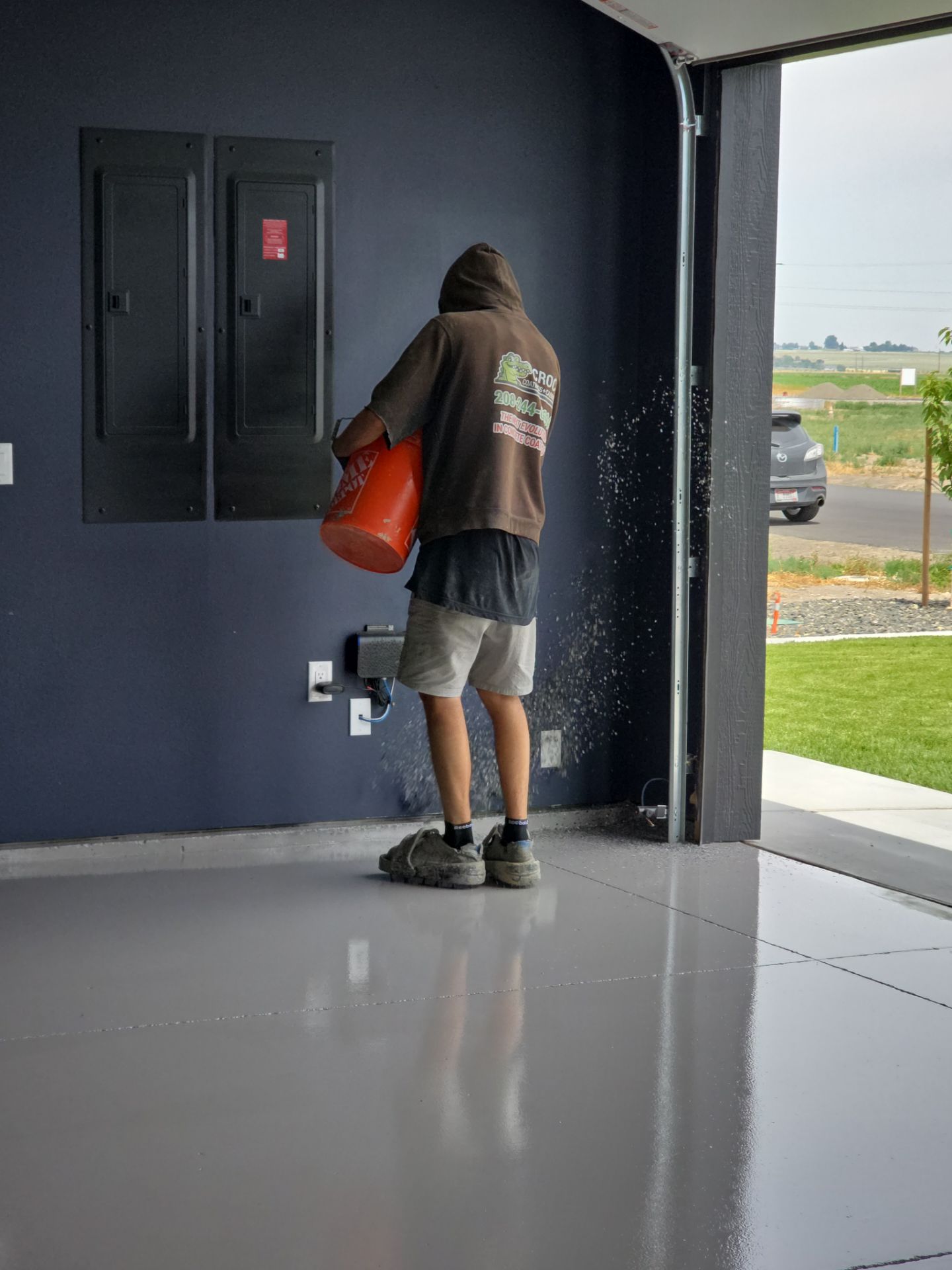 Custom Nightfall Flake Garage Floor Coating in Pasco by Croc Coatings, LLC