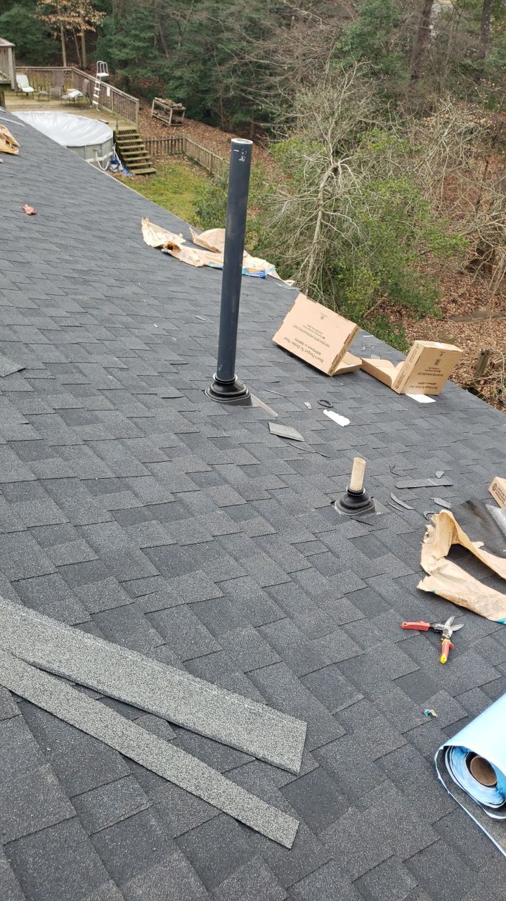Manassas: CertainTeed Landmark Designer Shingles in Charcoal Black by RM Banning, Inc.