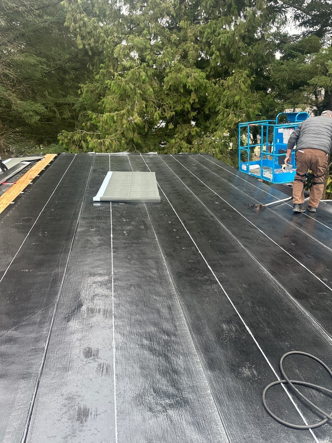 Residential Roofing Installation using GAF Charcoal HDZ by Top Notch Roofing Inc