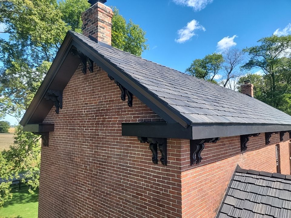DaVinci Bellaforte Shake - Black Oak by Hoel Roofing & Remodeling