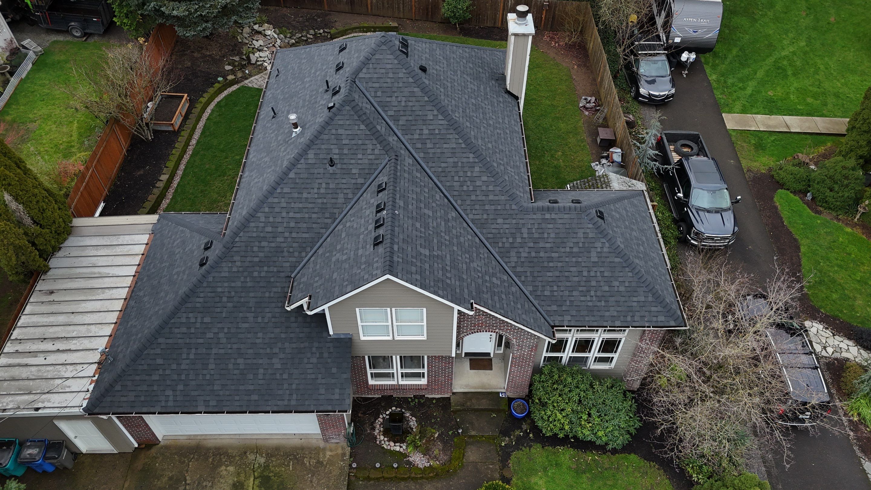 Onyx Black | Roof Replacement in Vancouver, WA 98665 by Valiant Roofing, LLC