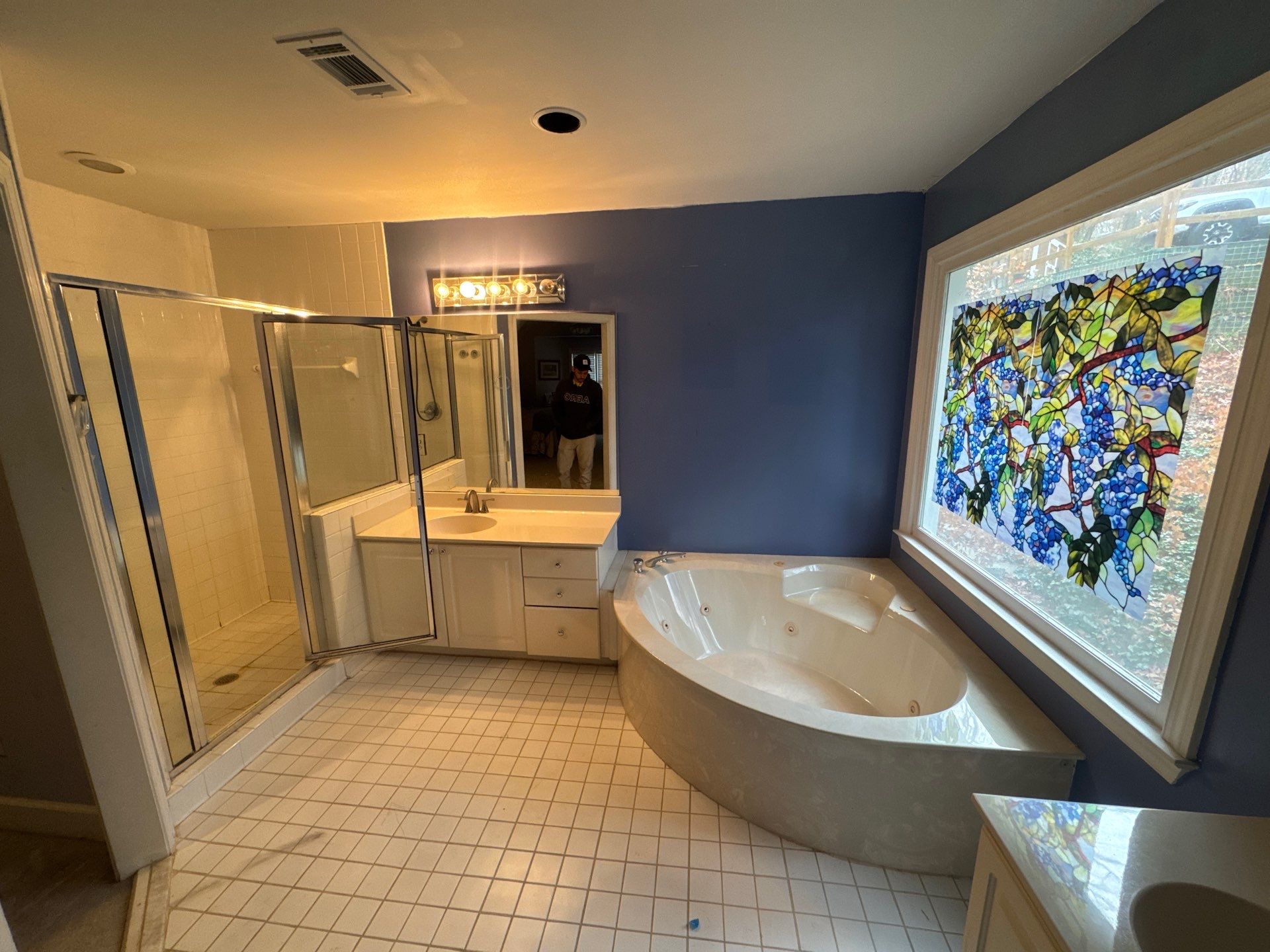 Master bathroom renovation by Prudencio