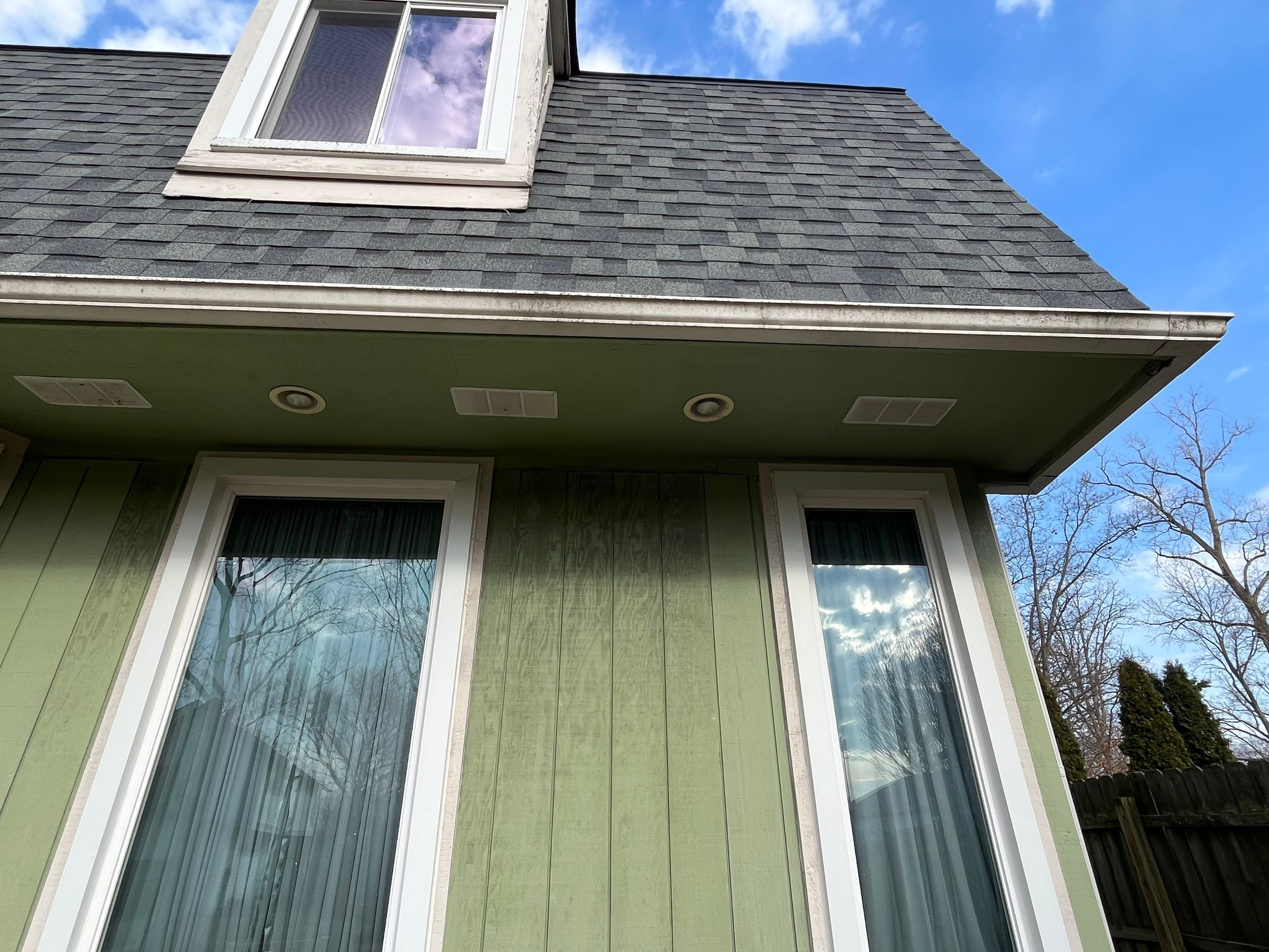Siding Replacement using Hardie Plank S8 1/4" by 180 Contractors