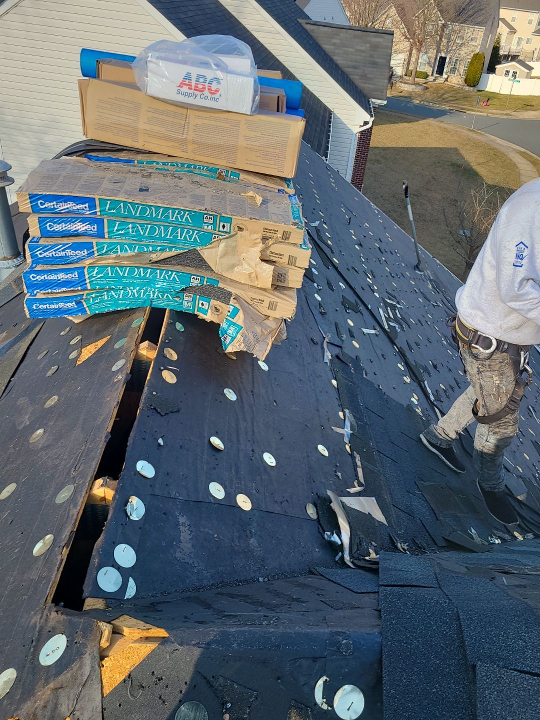 Woodbridge CertainTeed Landmark Roof in Charcoal Black by RM Banning, Inc.