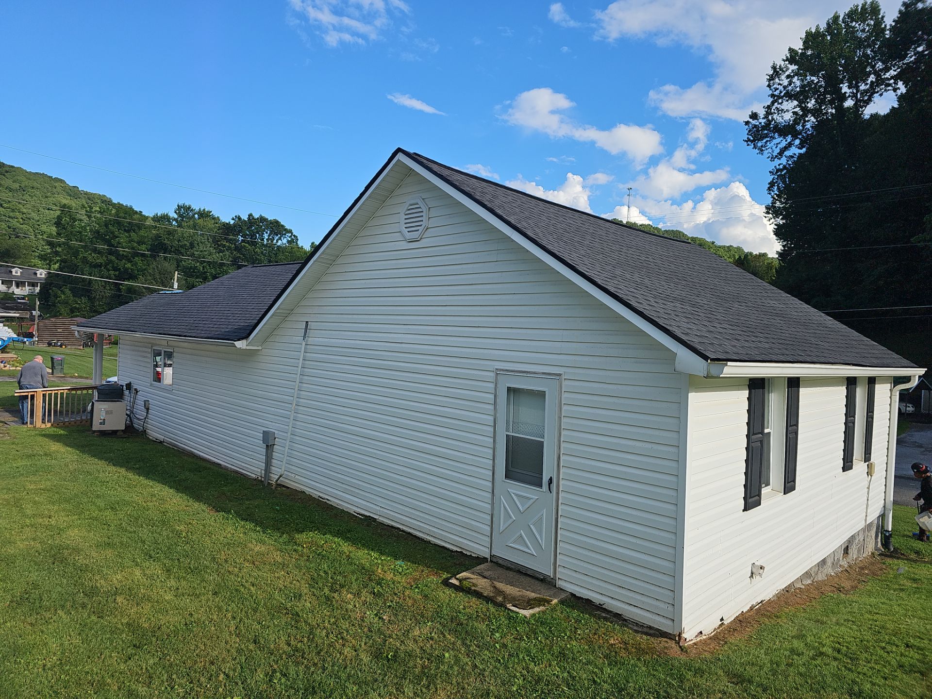 Martin Residence by Omnia Roofing
