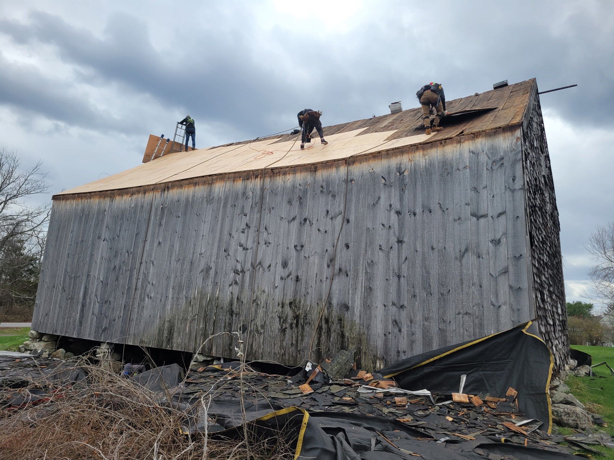 Barn in Derry, NH — this one came with some serious challenges. by Tall pine roofing