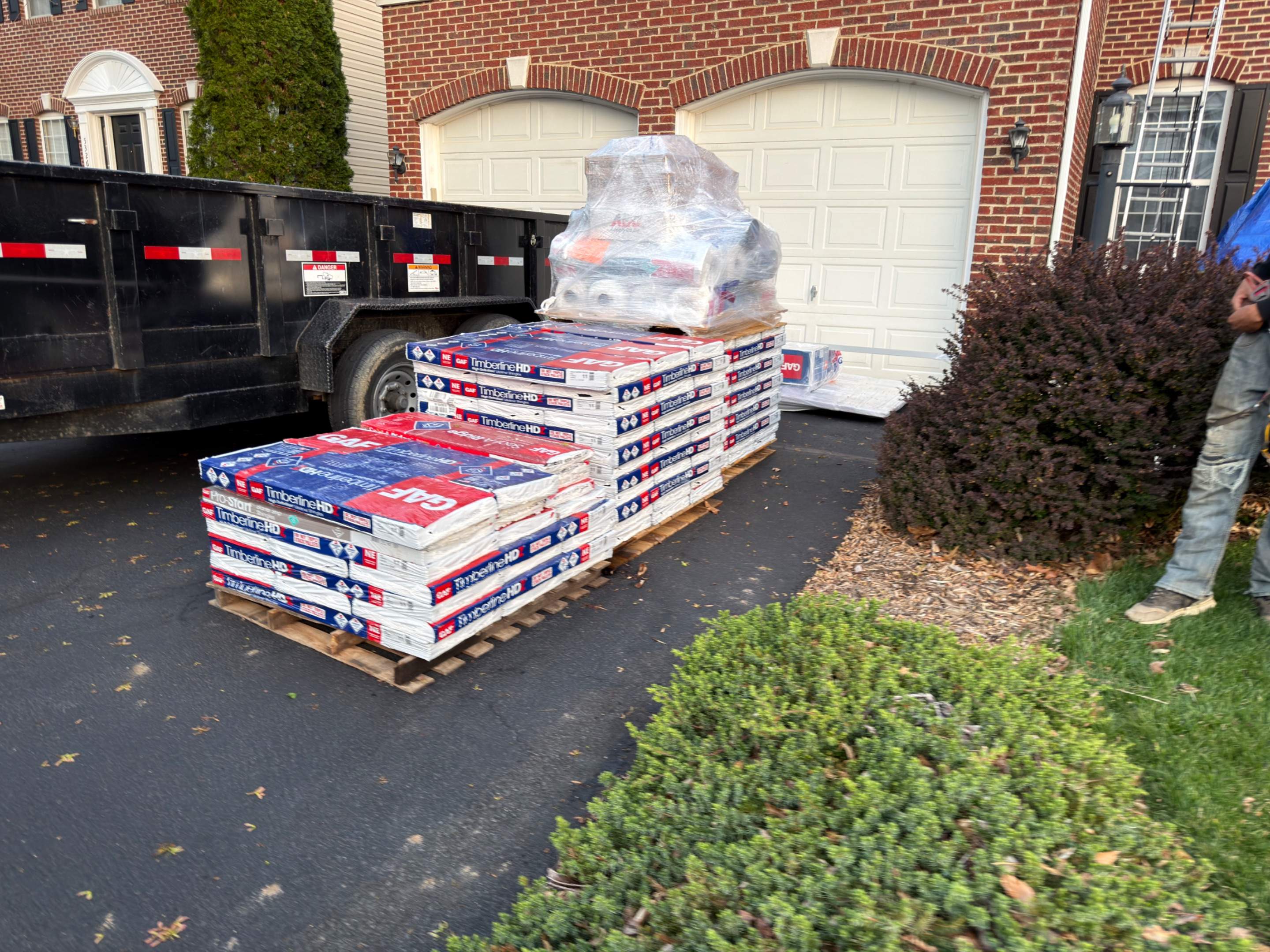 GAF HDZ - Weathered Wood by Elite Roofing LLC