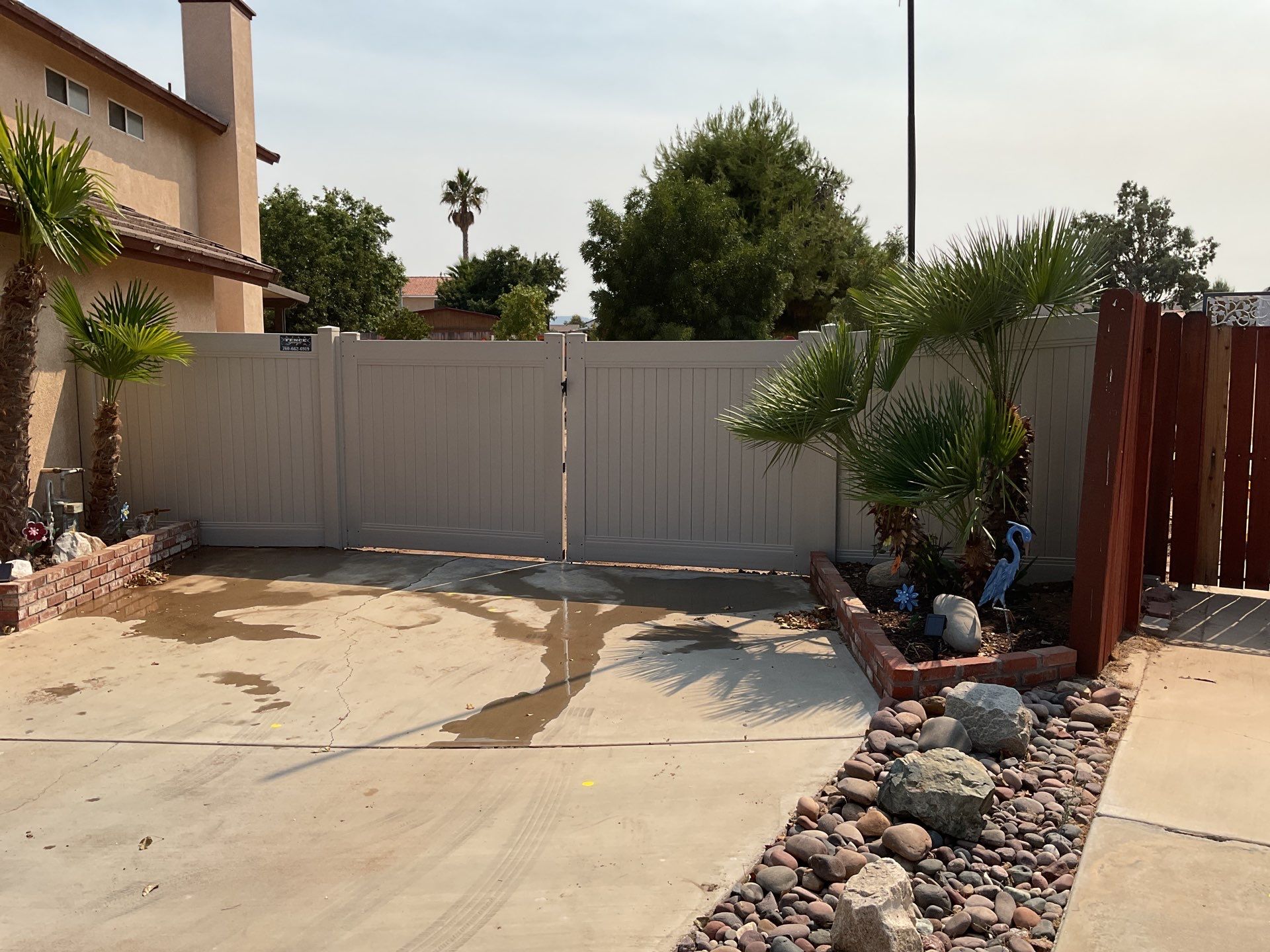 Fence Installation using Vinyl by Fence Guys Inc.