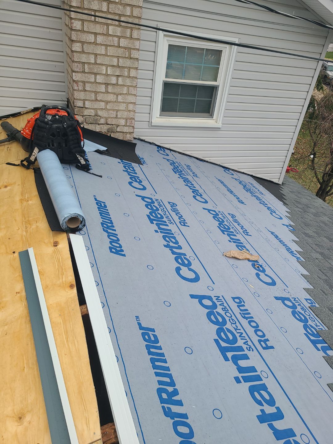 West Springfield: Residential Roof Replacement with CertainTeed Landmark in Colonial Slate by RM Banning, Inc.