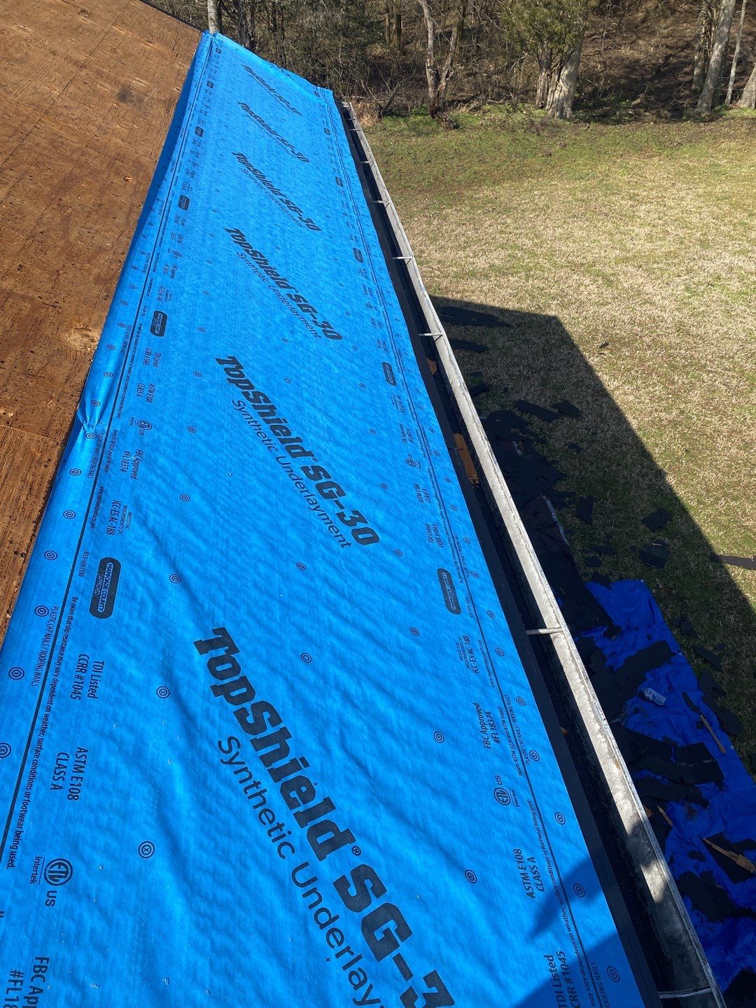 Residential Roofing Installation using Owens Corning Oakridge Roofing System by Undersun Roofing 