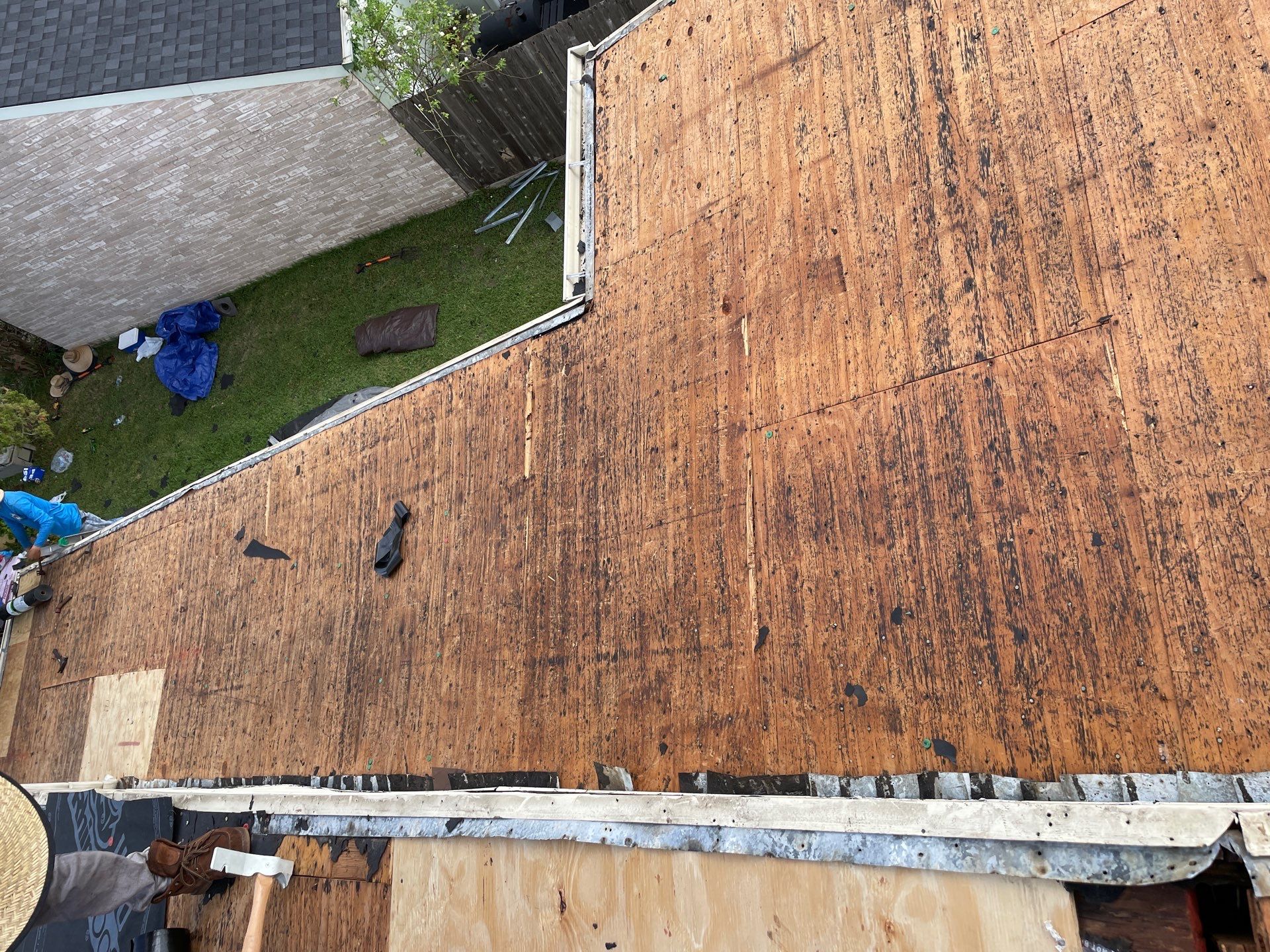 Residential Roofing Installation using Owen's Corning Duration (Lifetime) Shingles by Roof Repair Company