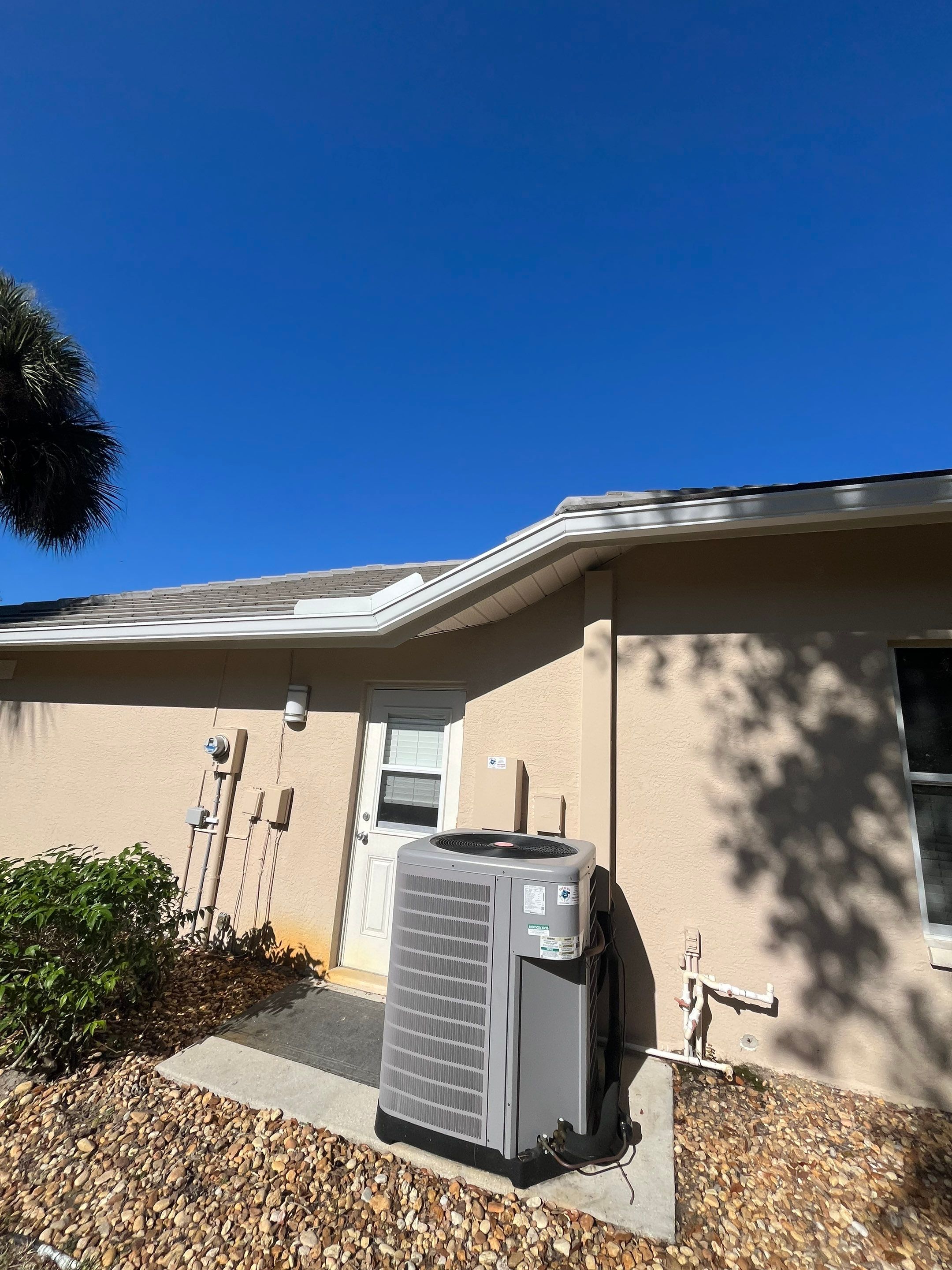 K-Style Seamless Gutter Installation using 6 Inch Seamless Gutters in Bonita Spring FL by Gutter Professors