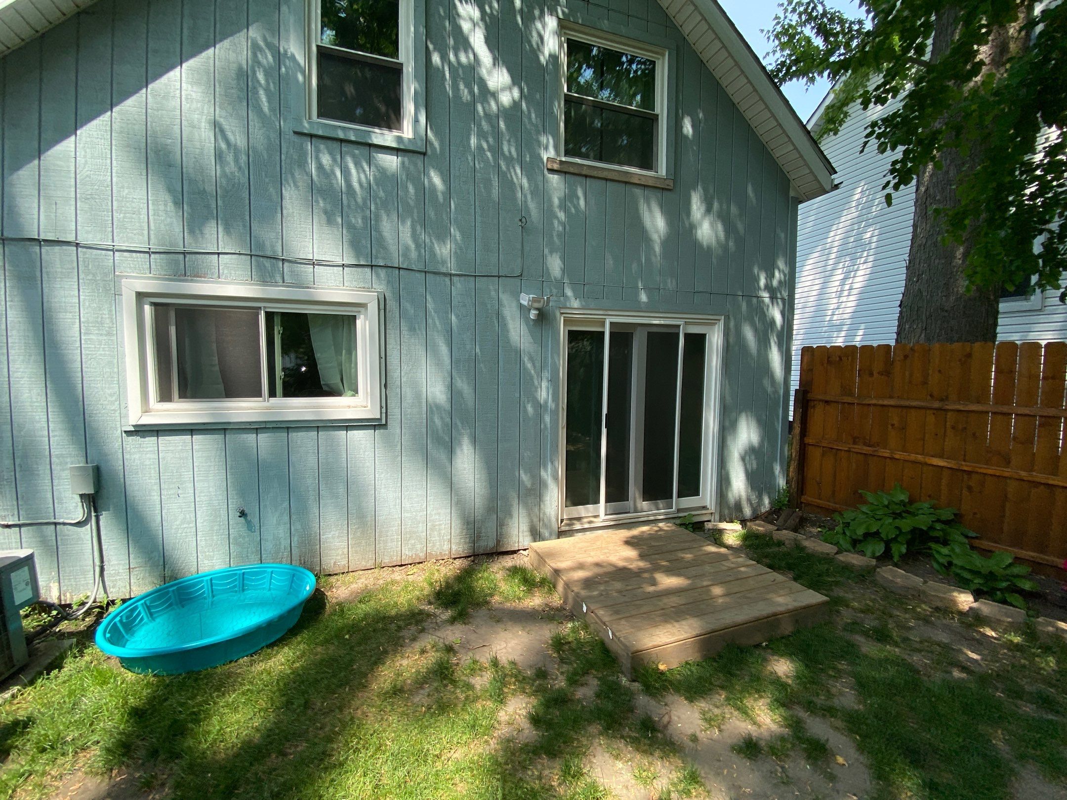 Siding Replacement using CertainTeed Restoration Classis D4 by 180 Contractors