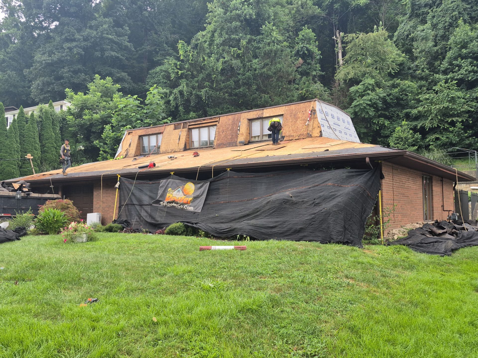 Unique Single Roof Replacement in Charleston WV – IKO Dynasty High-Performance Shingles by Mr. Roofer