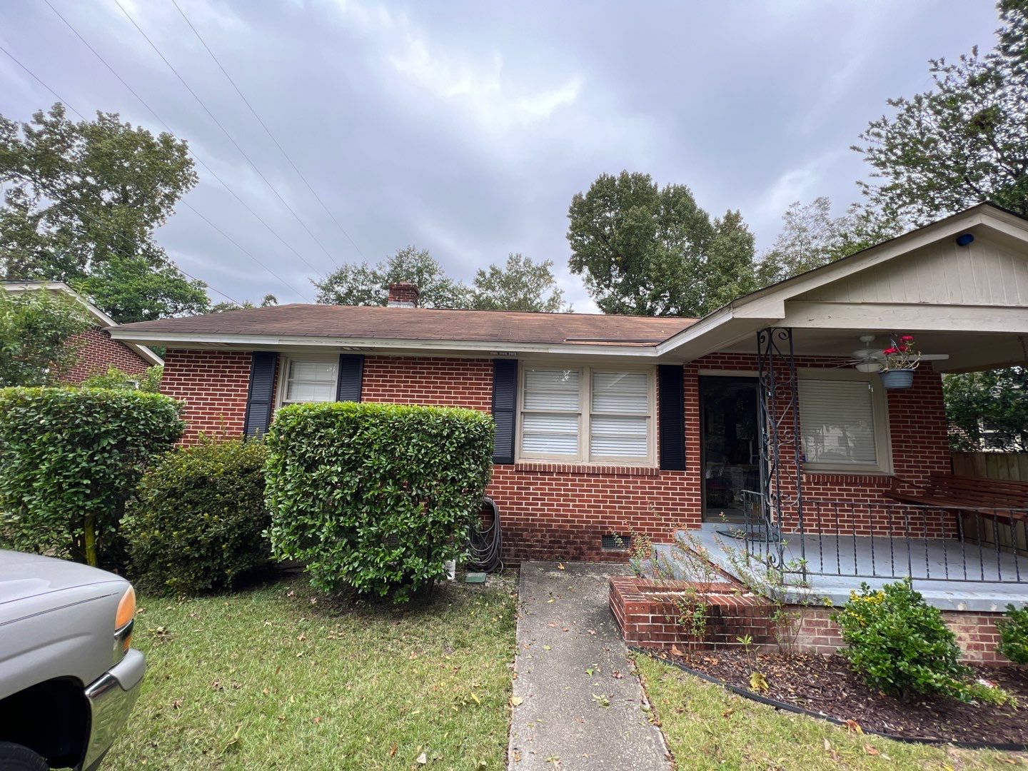 Roof Replacement using Owens Corning Oakridge Architectural Shingles by Midlands Roofing & Exteriors