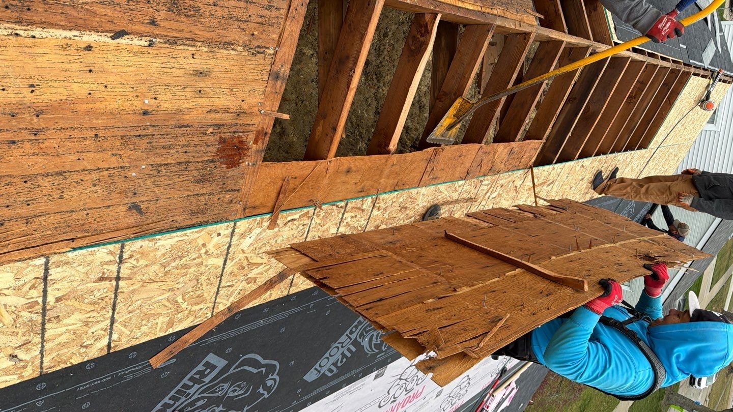 Roof Replacement using Owens Corning Onyx Black by 180 Contractors