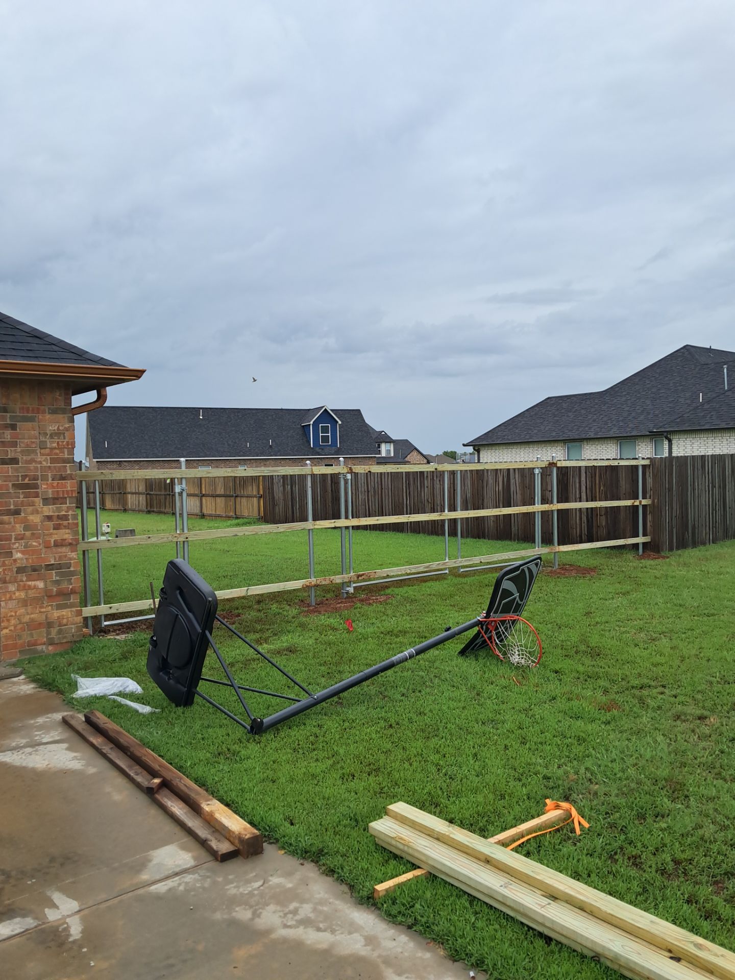 Fence Work by Clays Services Inc